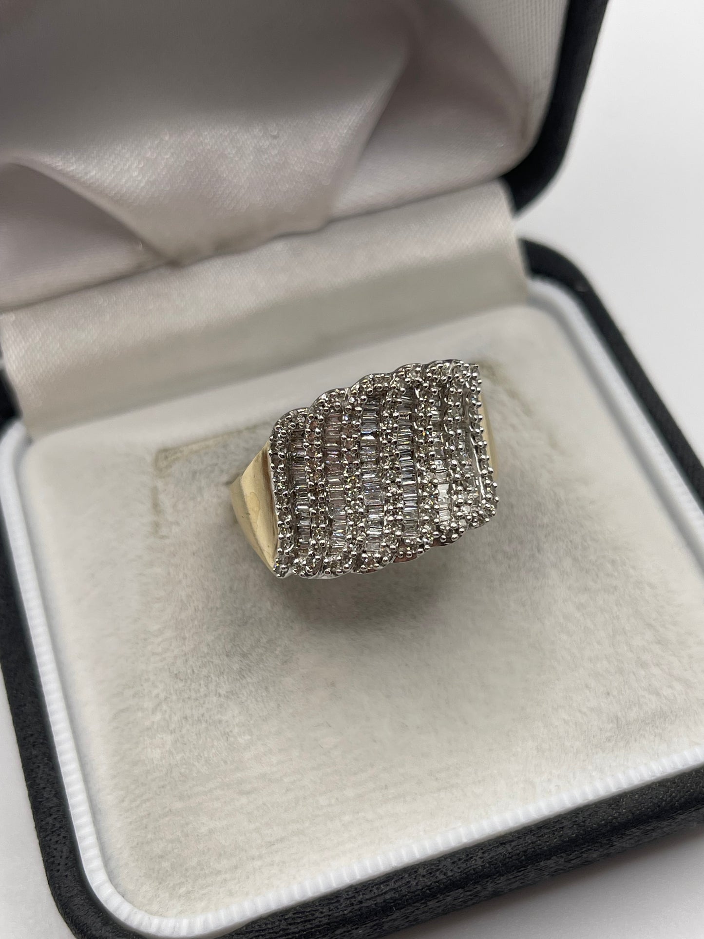 9ct gold diamond cluster ring