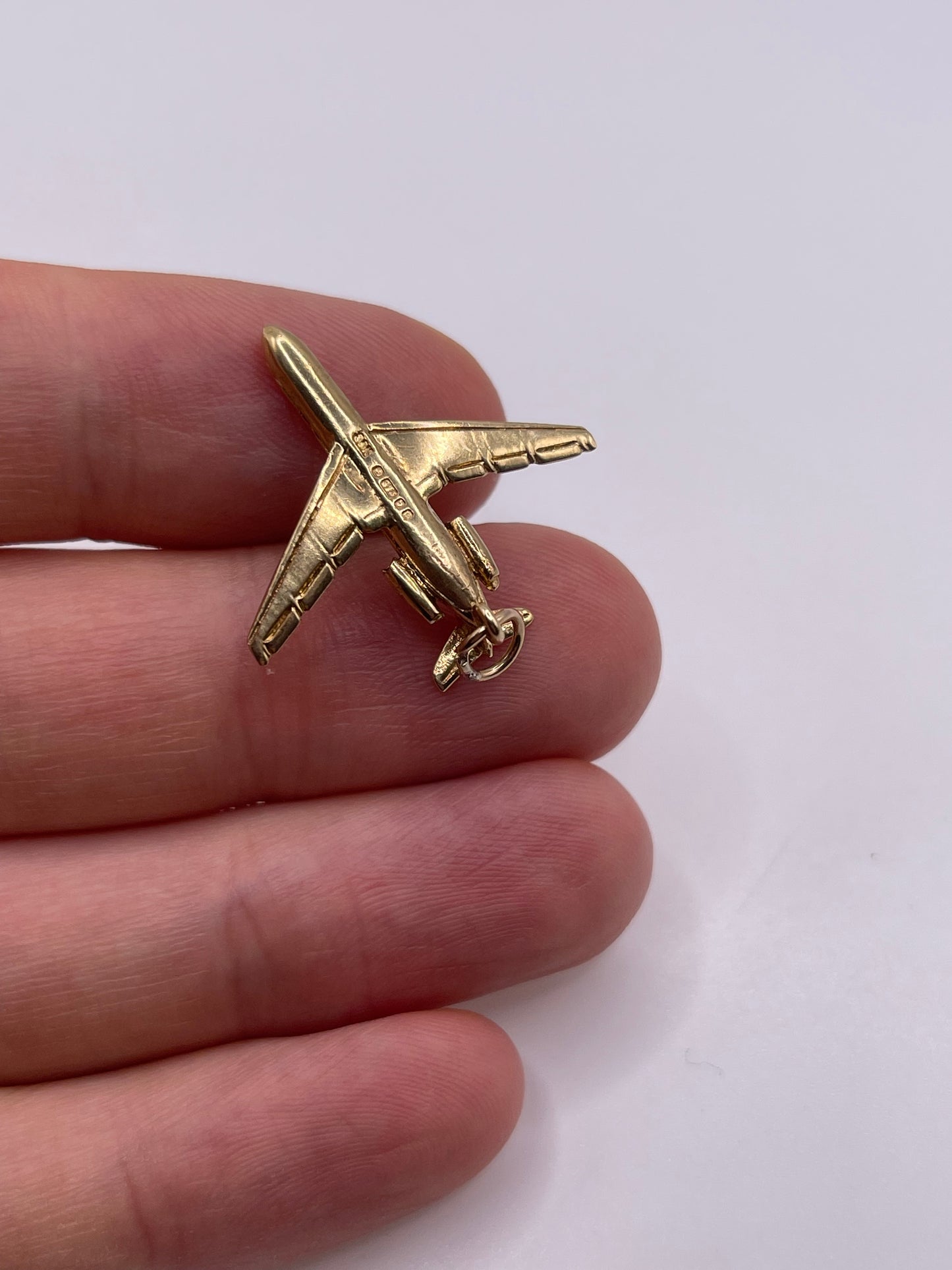 9ct gold aeroplane charm