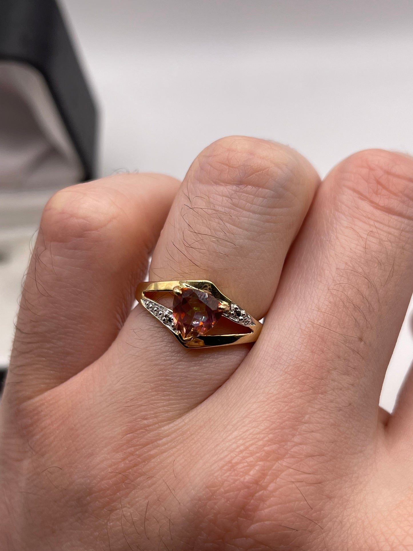 9ct gold topaz ring