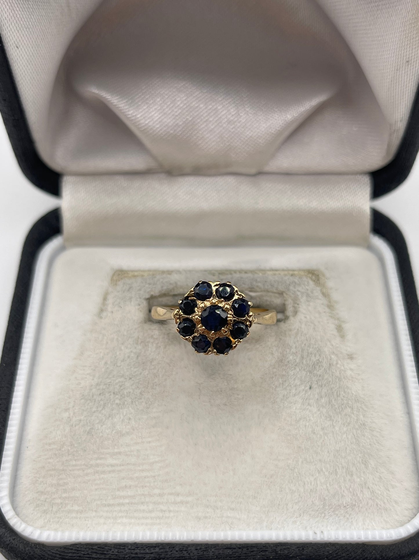 9ct gold sapphire cluster ring