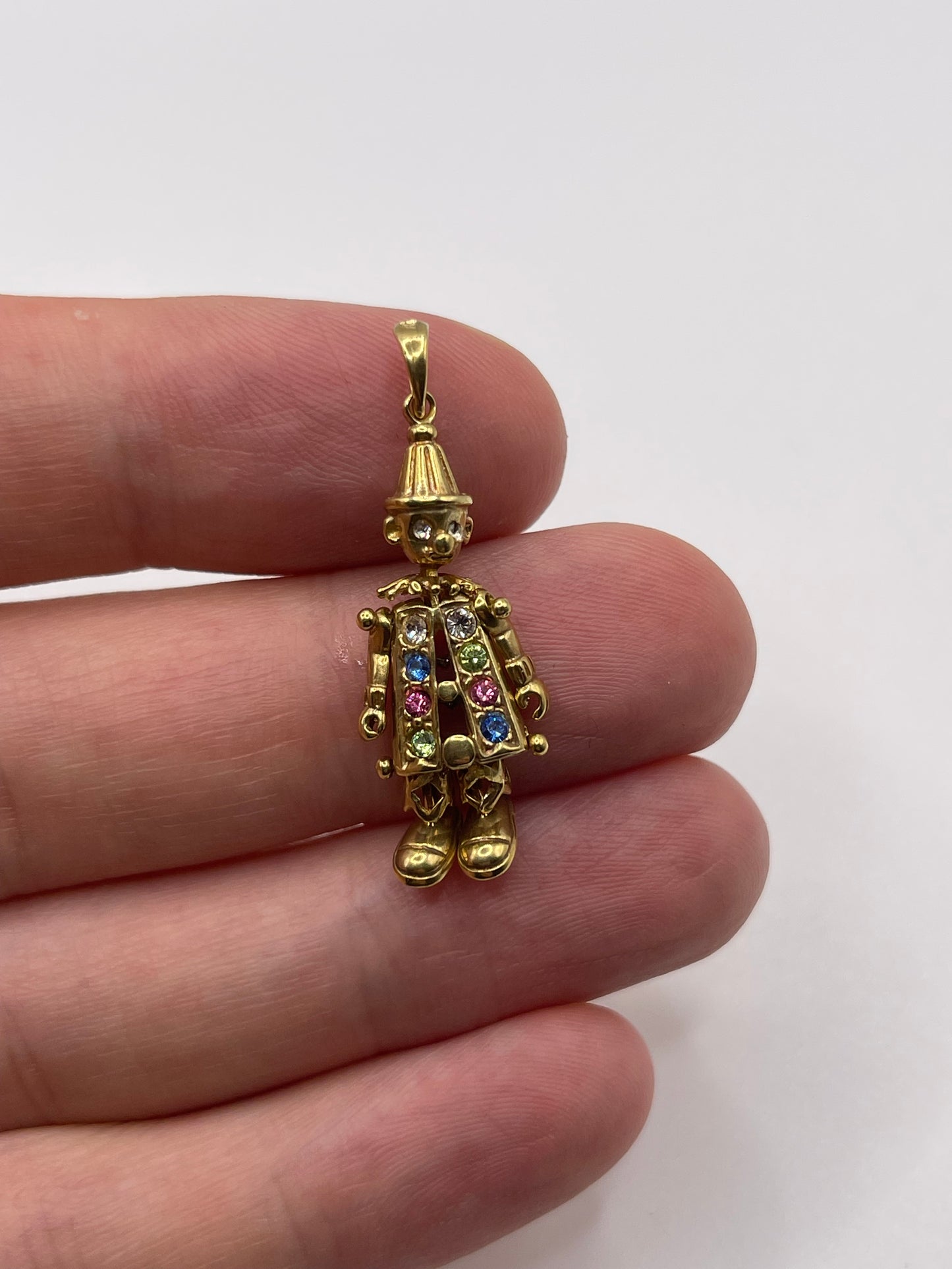 9ct gold articulated clown pendant