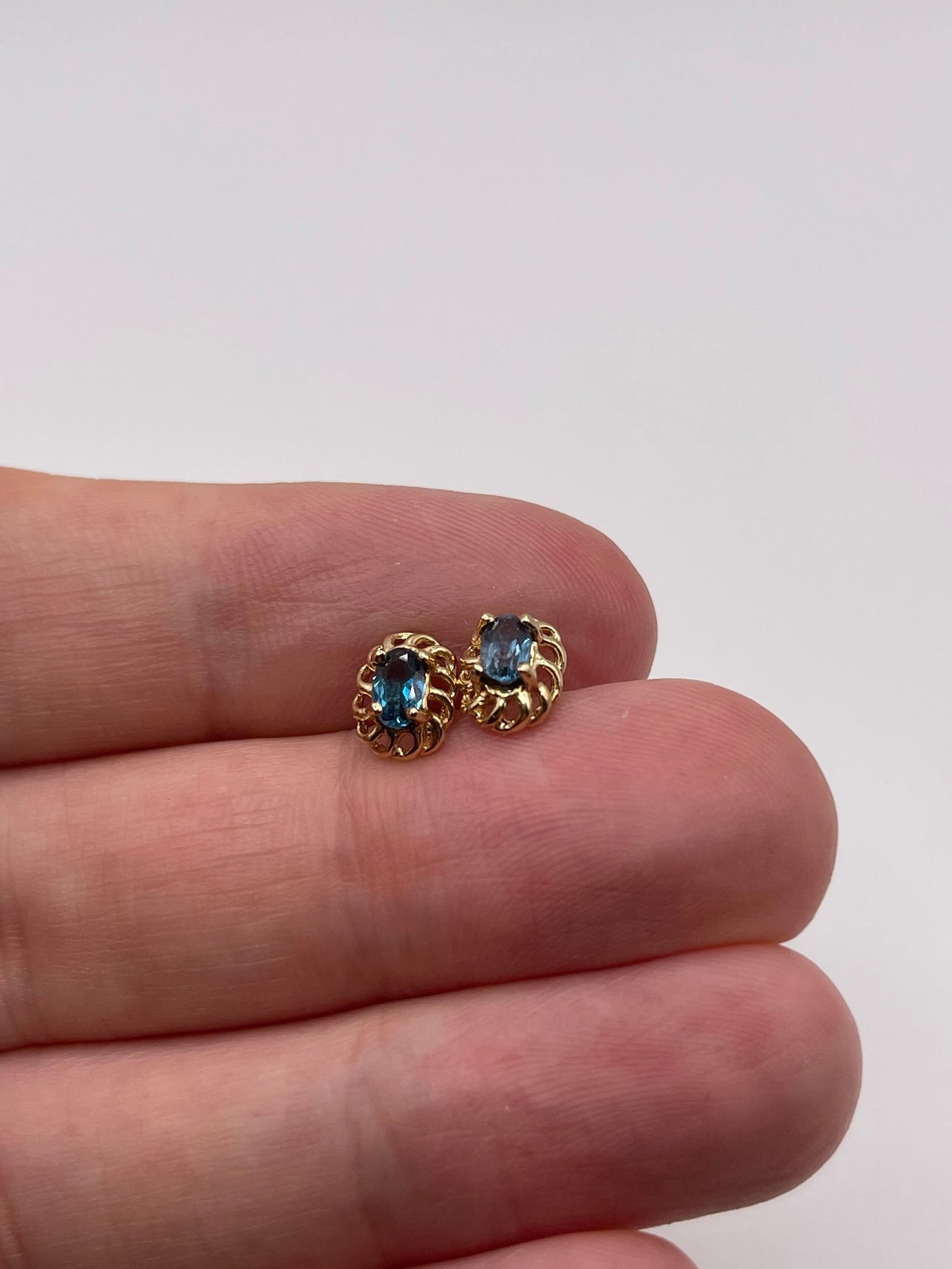 9ct gold blue topaz earrings