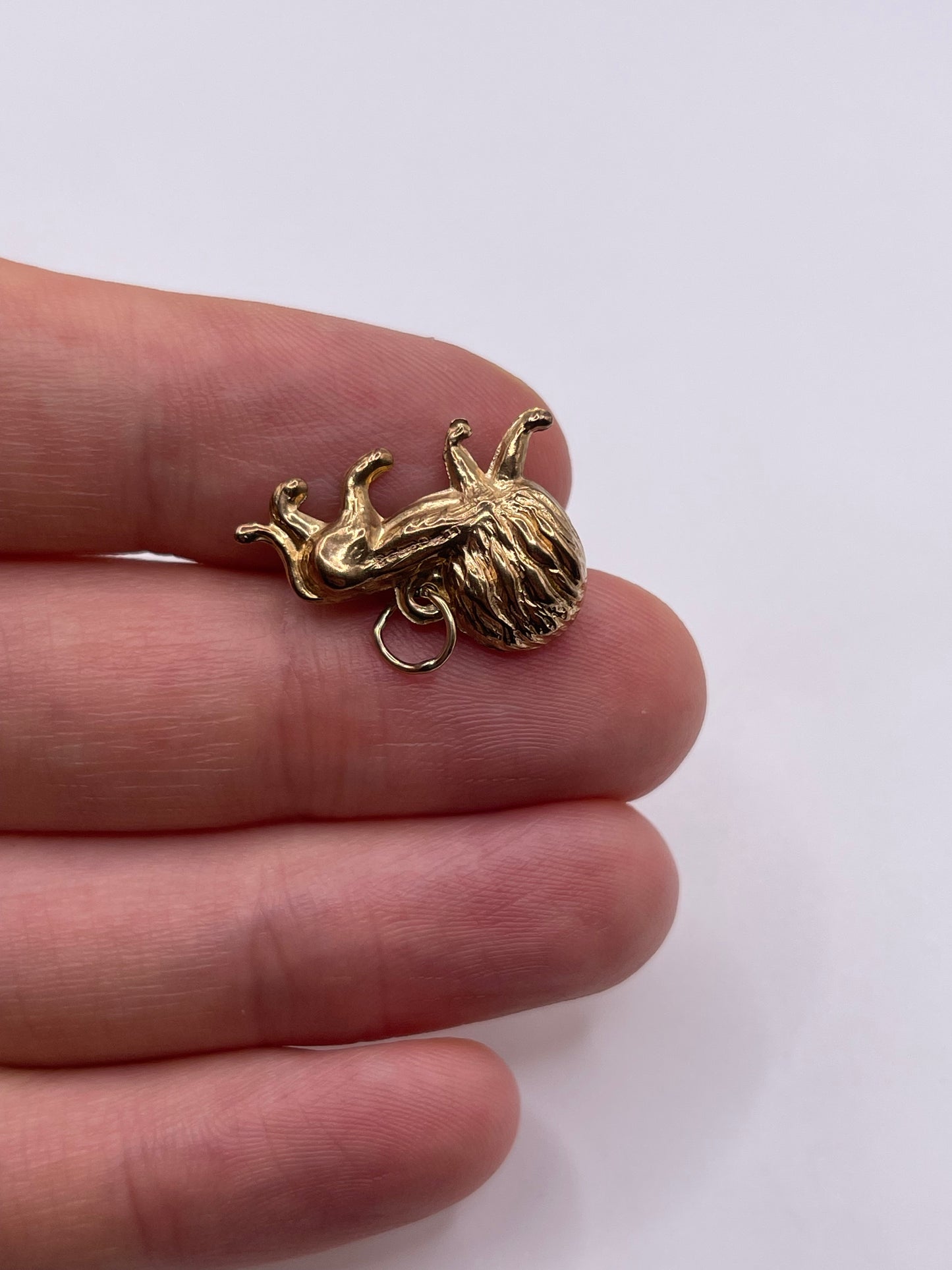 9ct gold lion charm