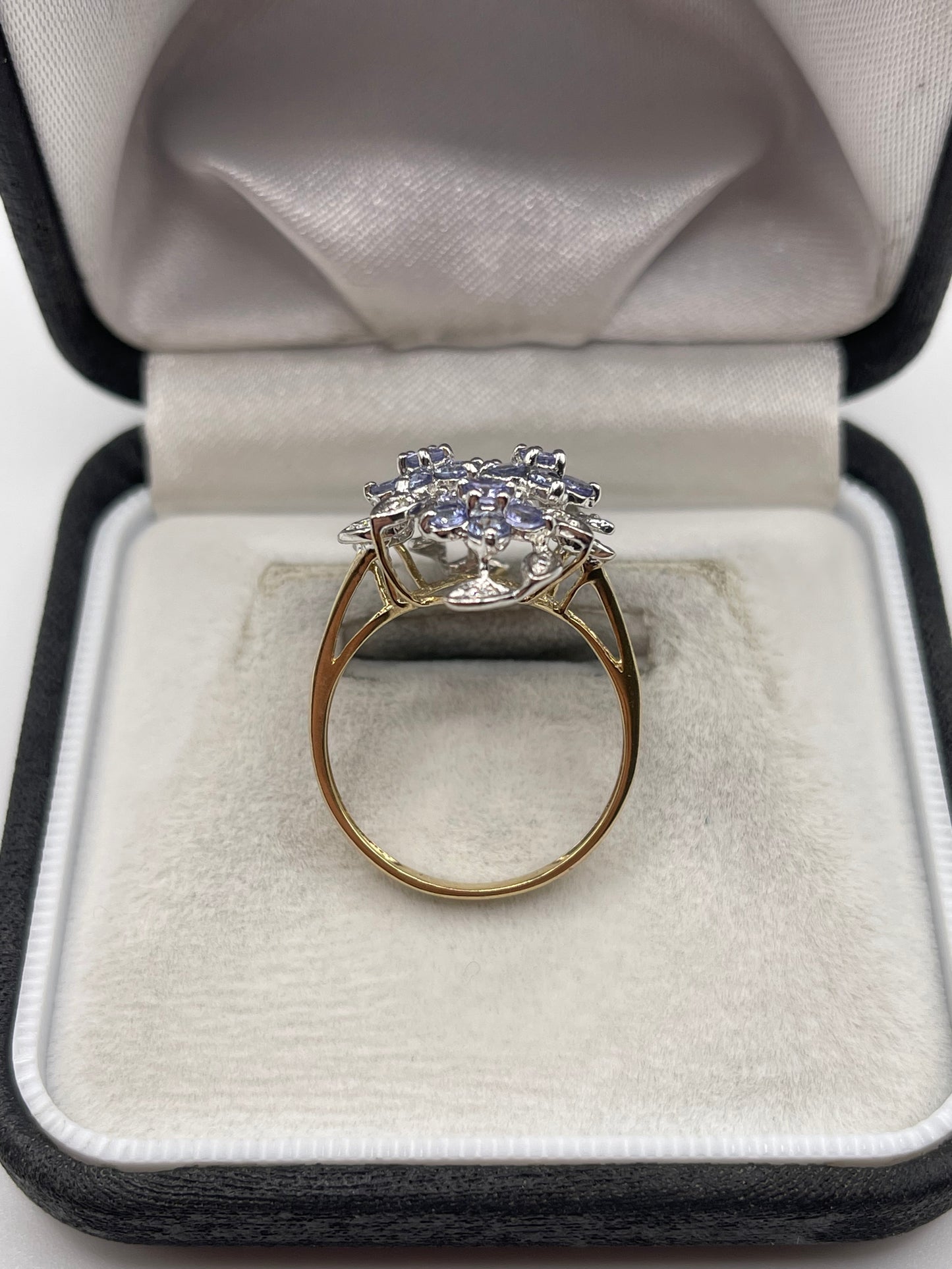 9ct gold tanzanite and diamond ring