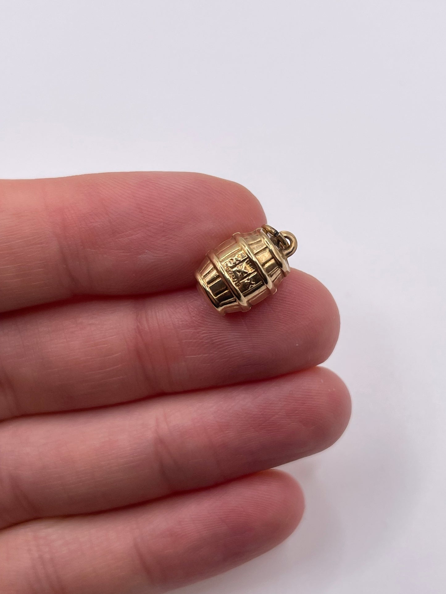 9ct gold barrel charm