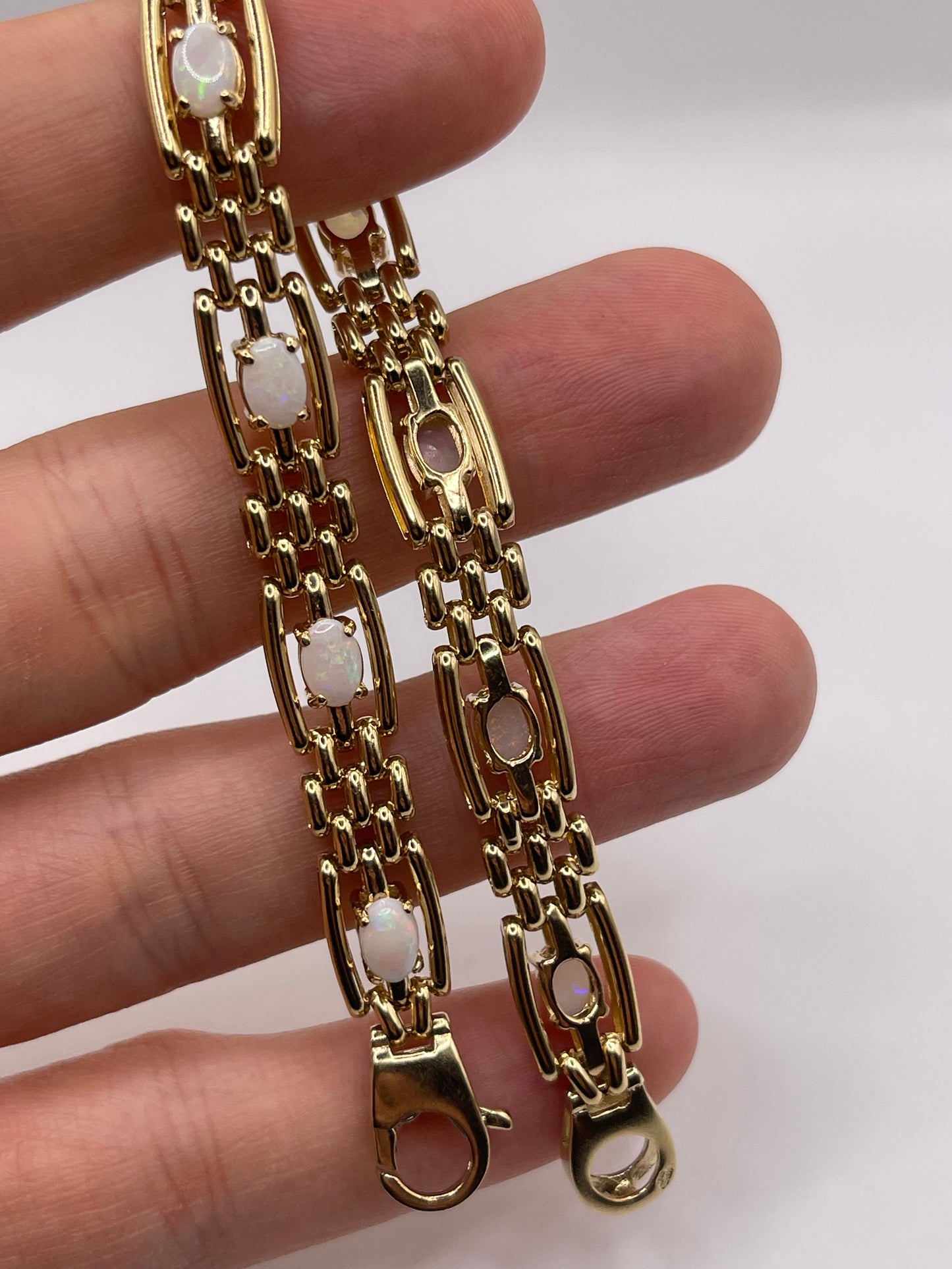 9ct gold opal bracelet