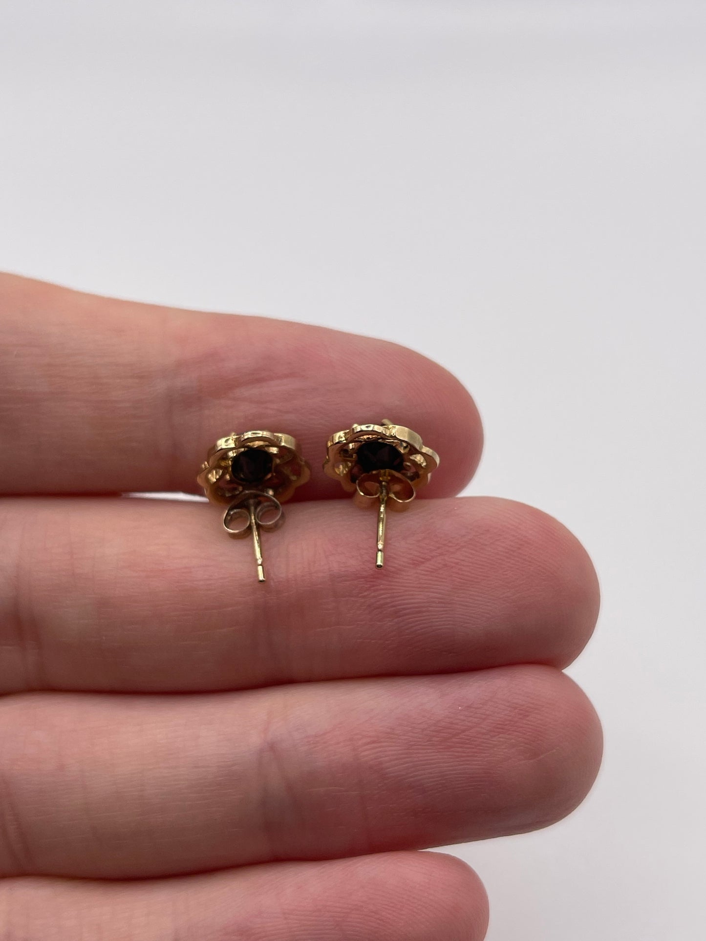 9ct gold sapphire earrings
