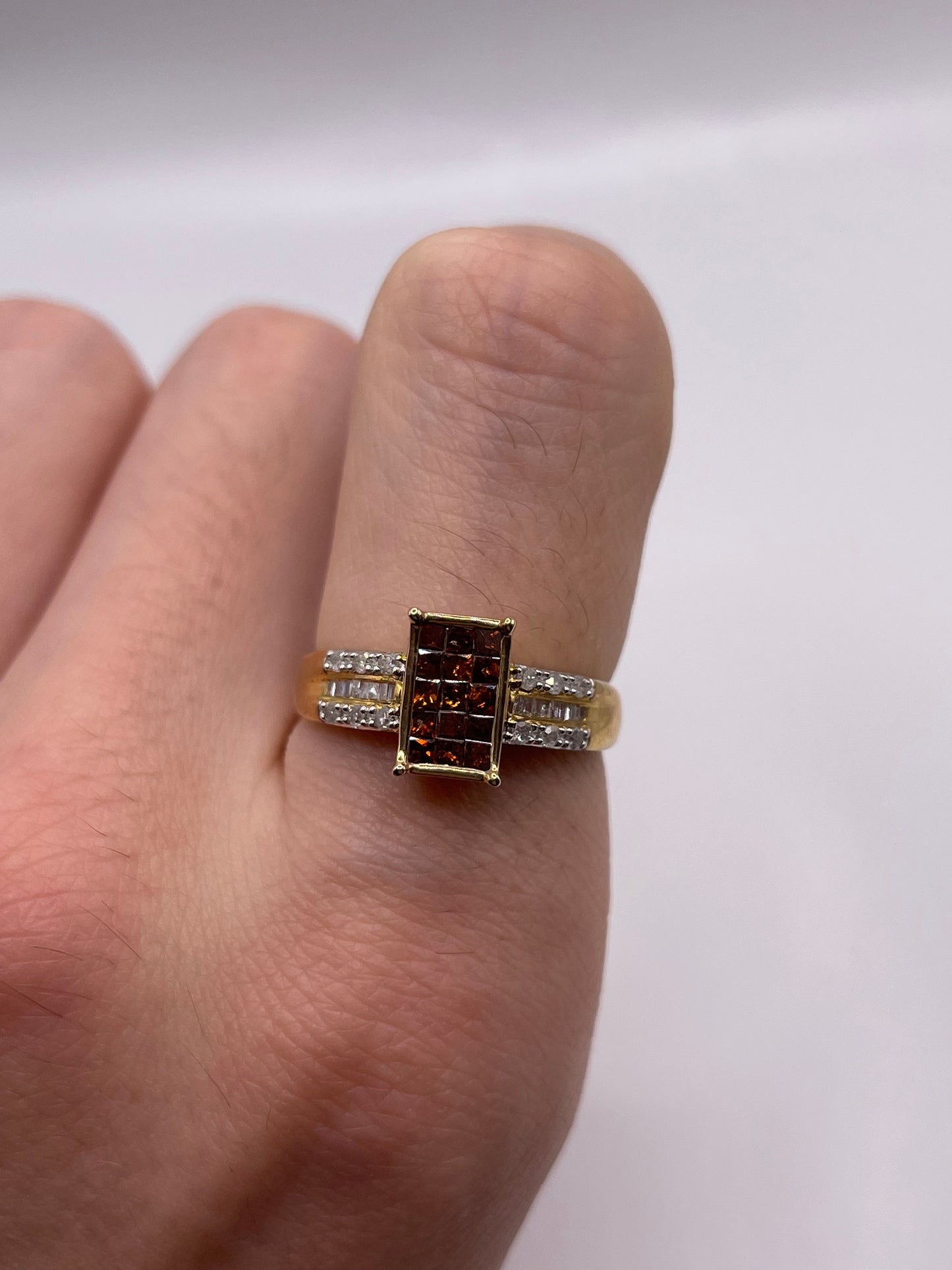 9ct gold diamond cluster ring