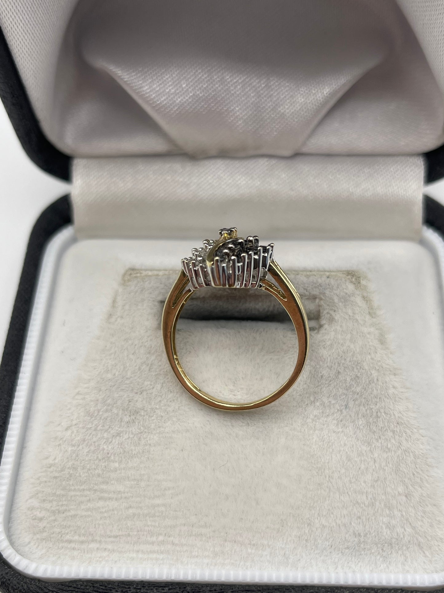 9ct gold diamond cluster ring