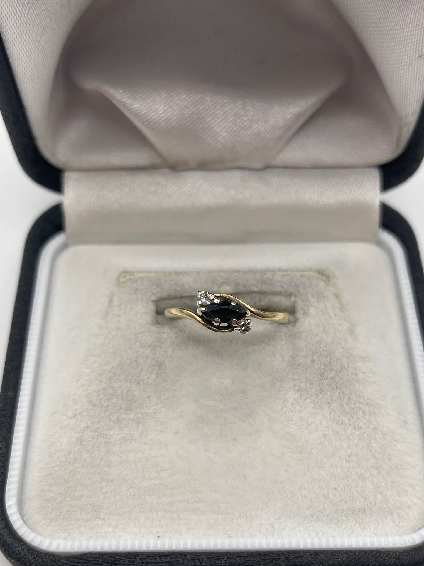 9ct gold sapphire and diamond ring