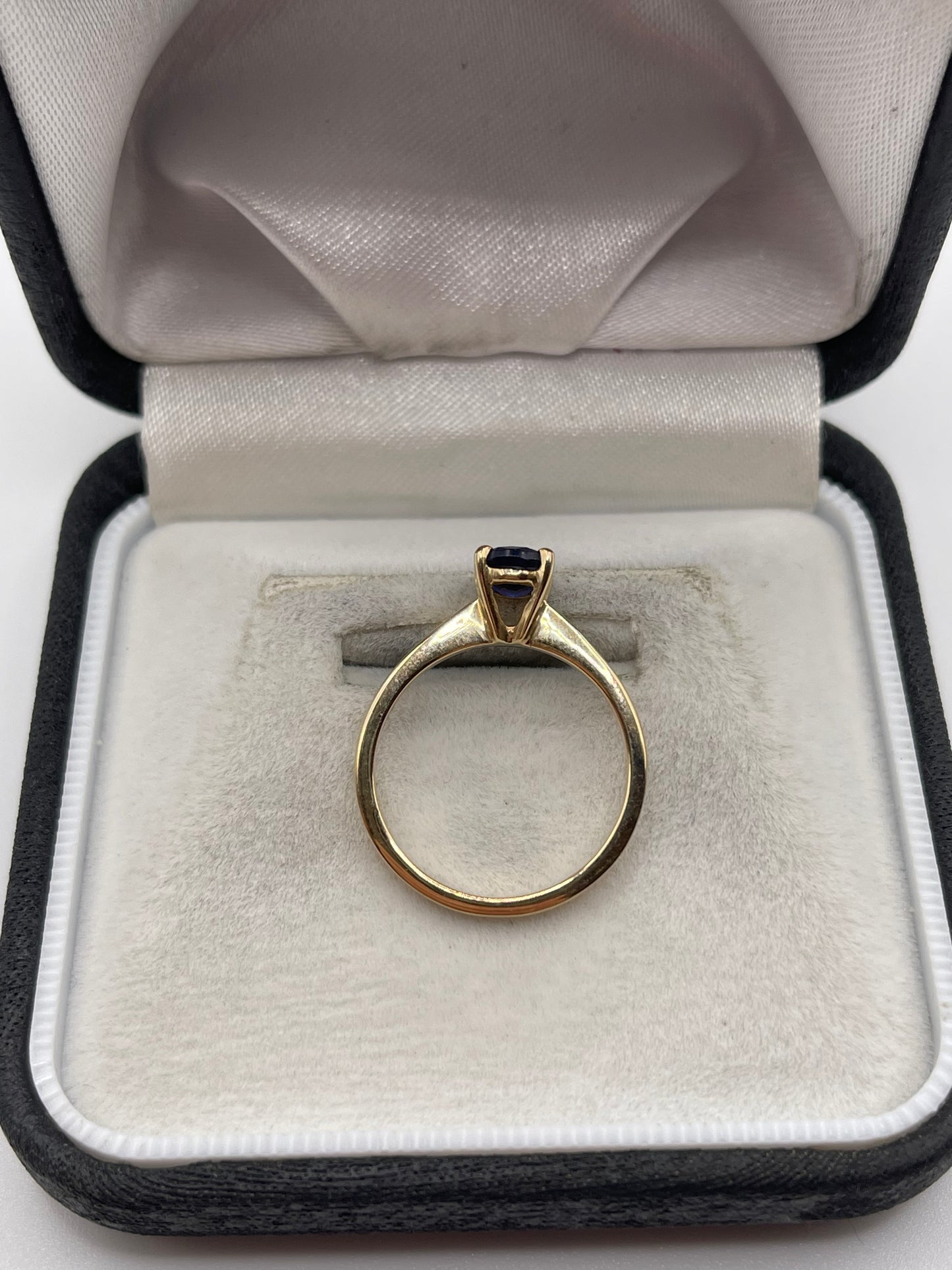 9ct gold kyanite ring