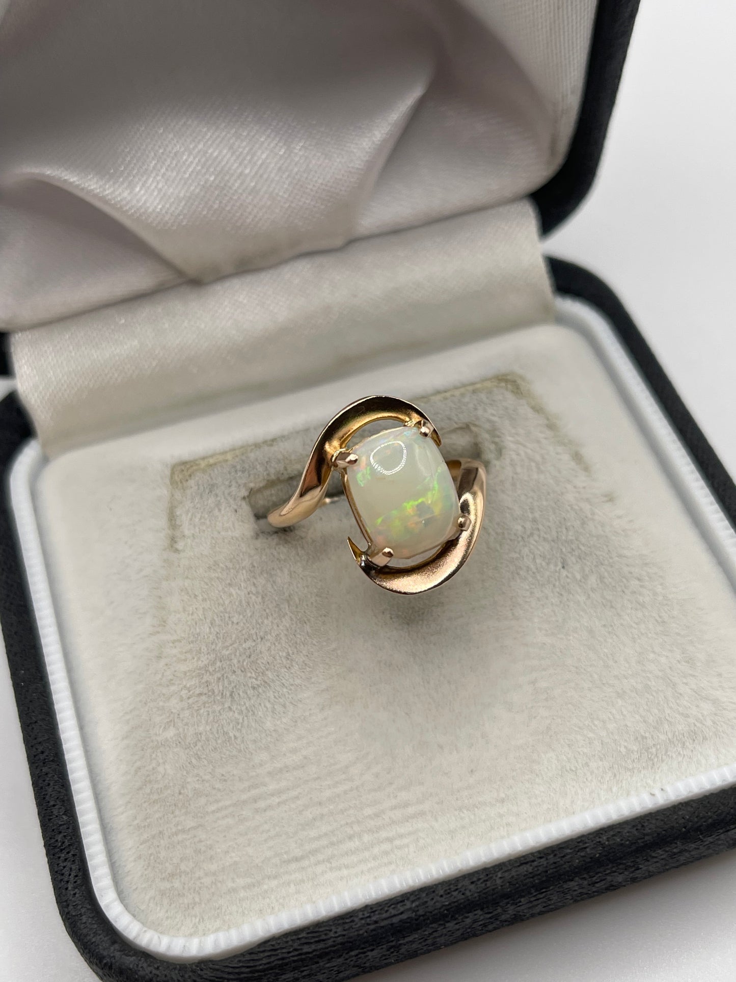 14ct rose gold opal ring
