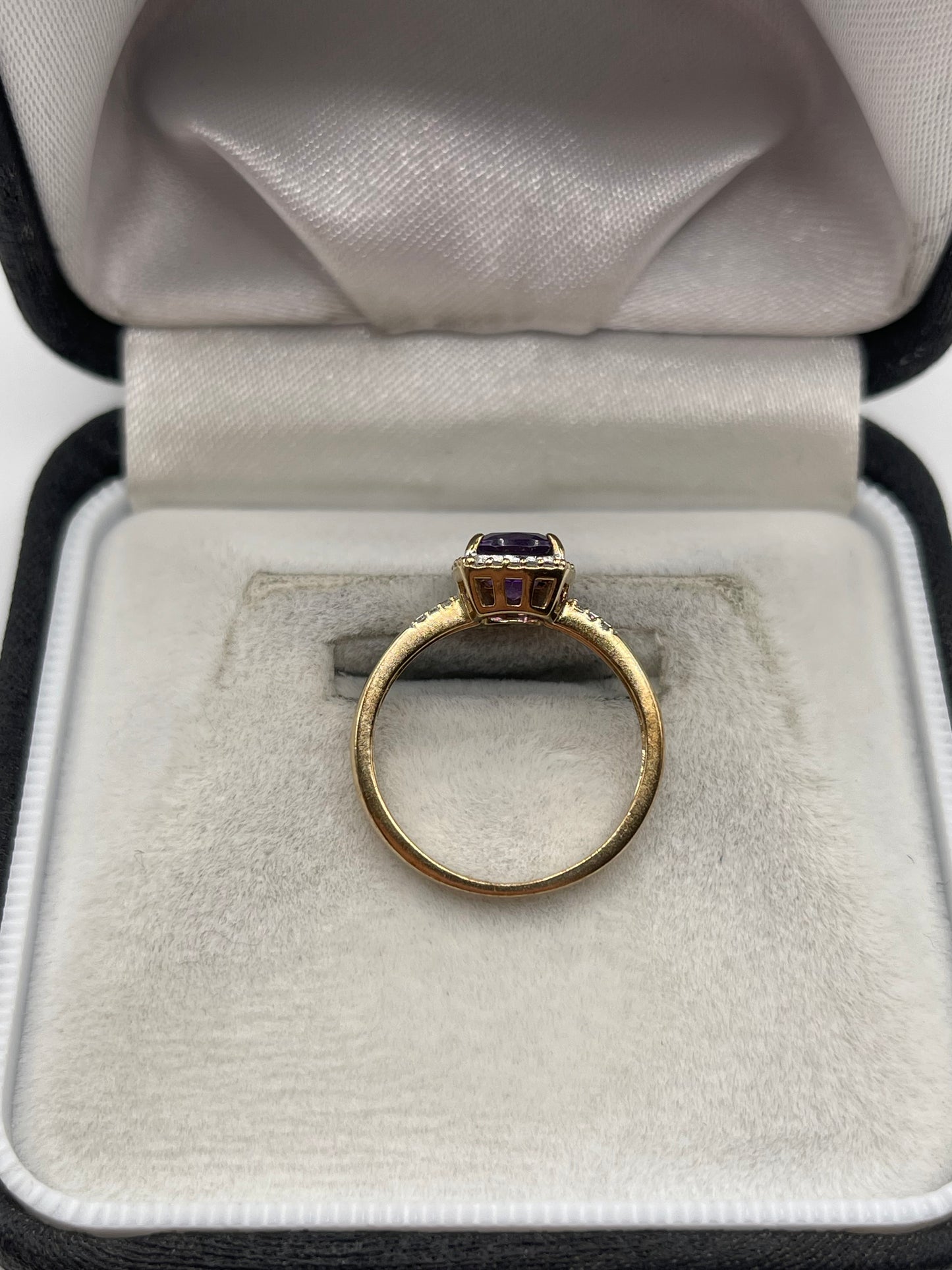 9ct gold amethyst and diamond ring