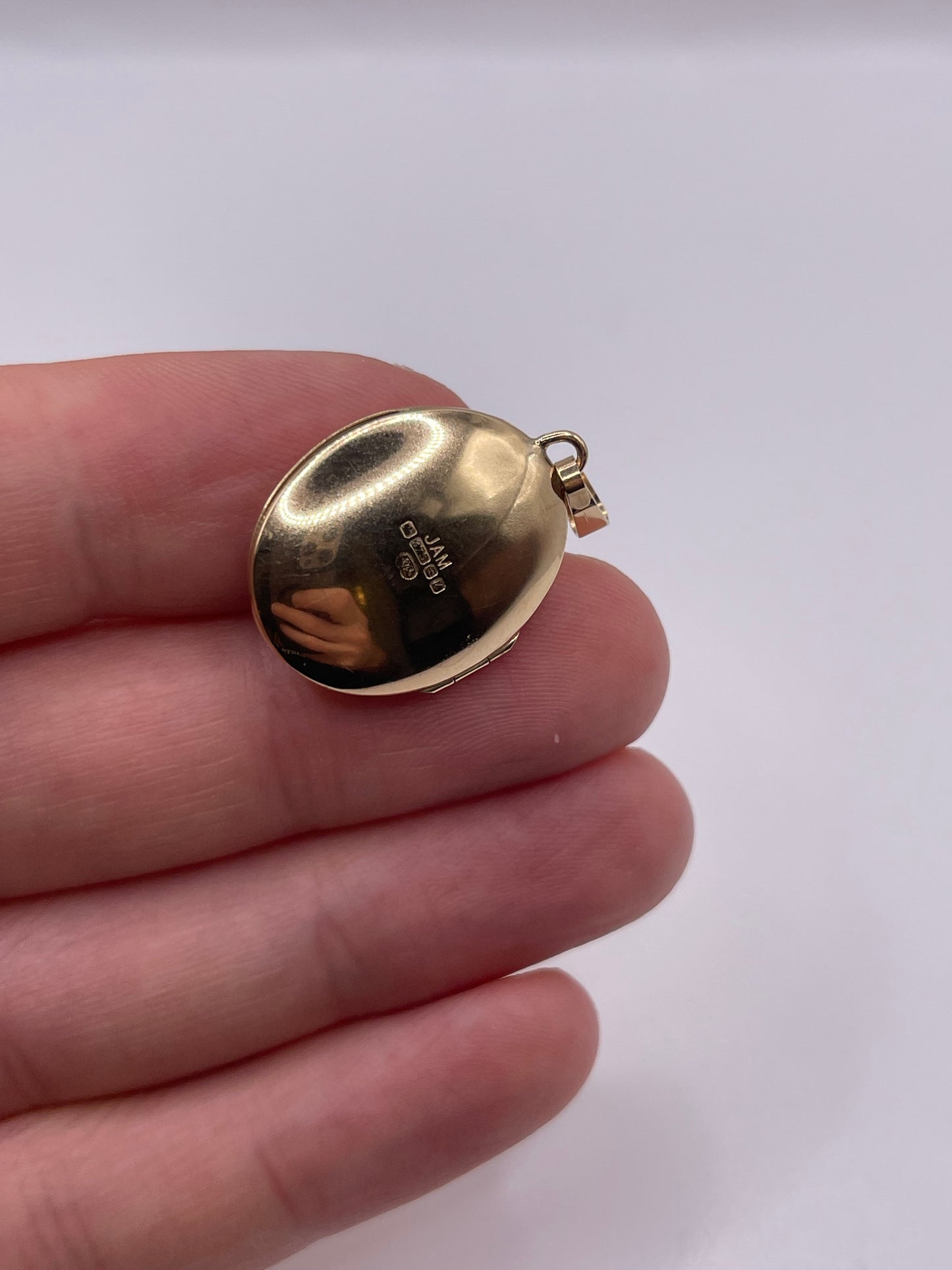 9ct gold locket