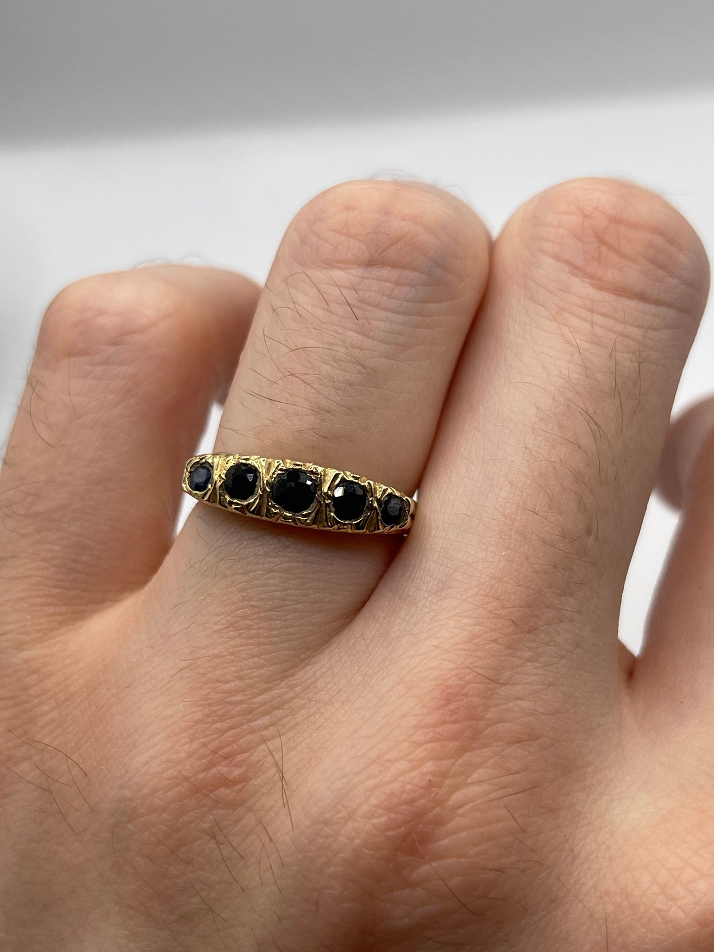 9ct gold sapphire ring