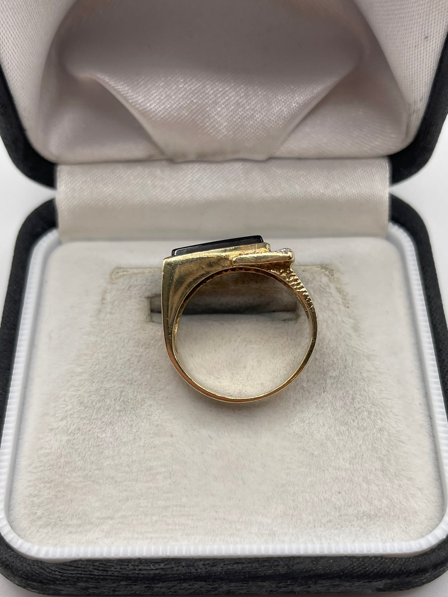 9ct gold onyx and diamond buckle ring