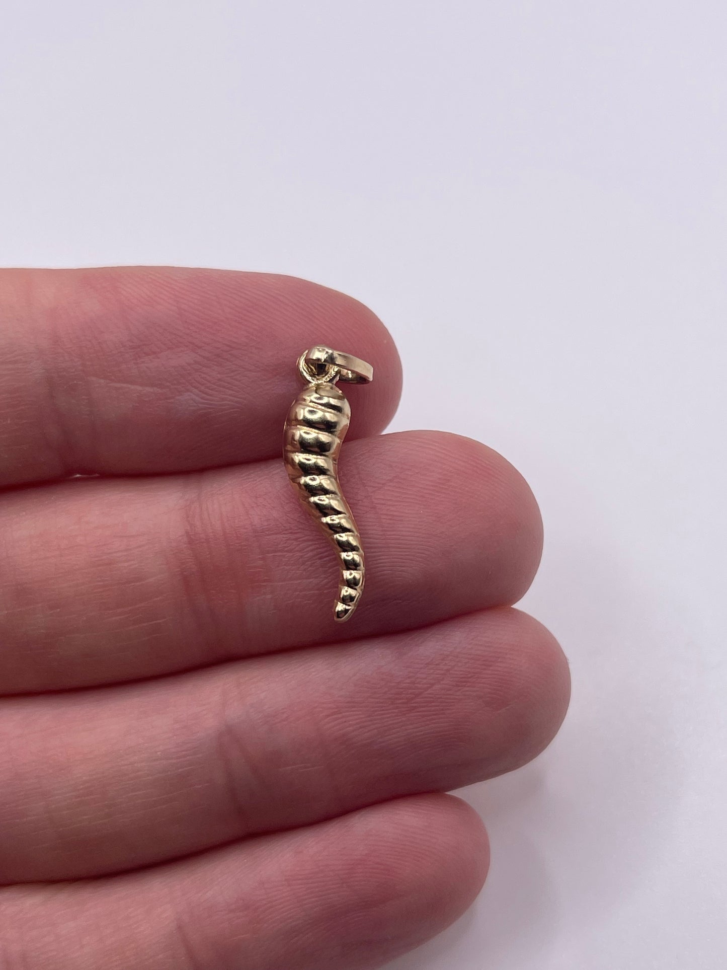 9ct gold horn of plenty charm