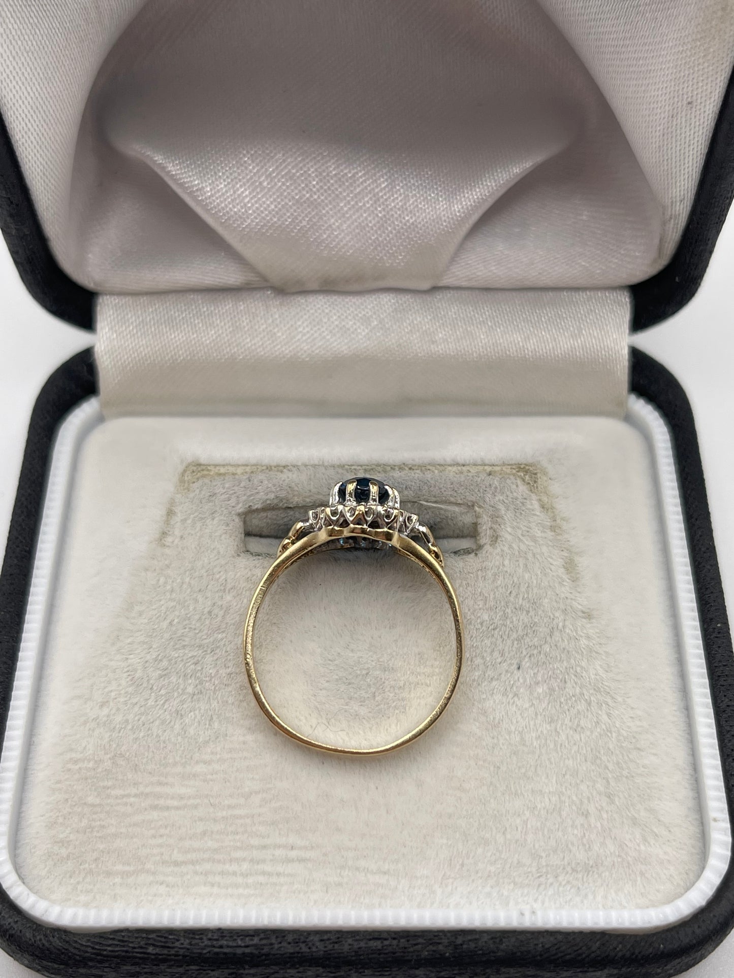 9ct gold blue topaz and diamond ring