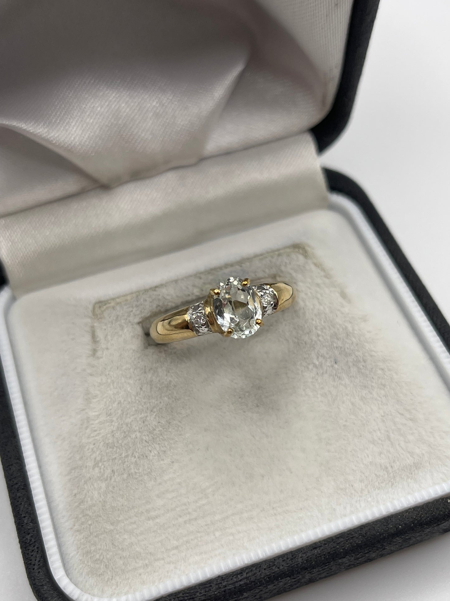 9ct gold quartz and diamond ring