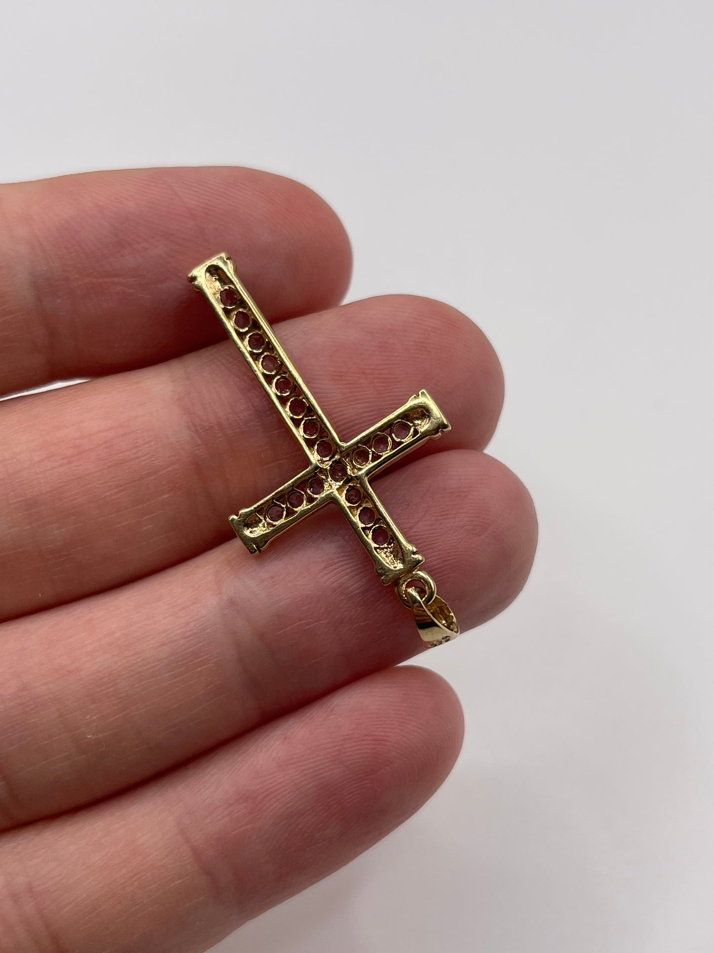 9ct gold tanzanite cross pendant