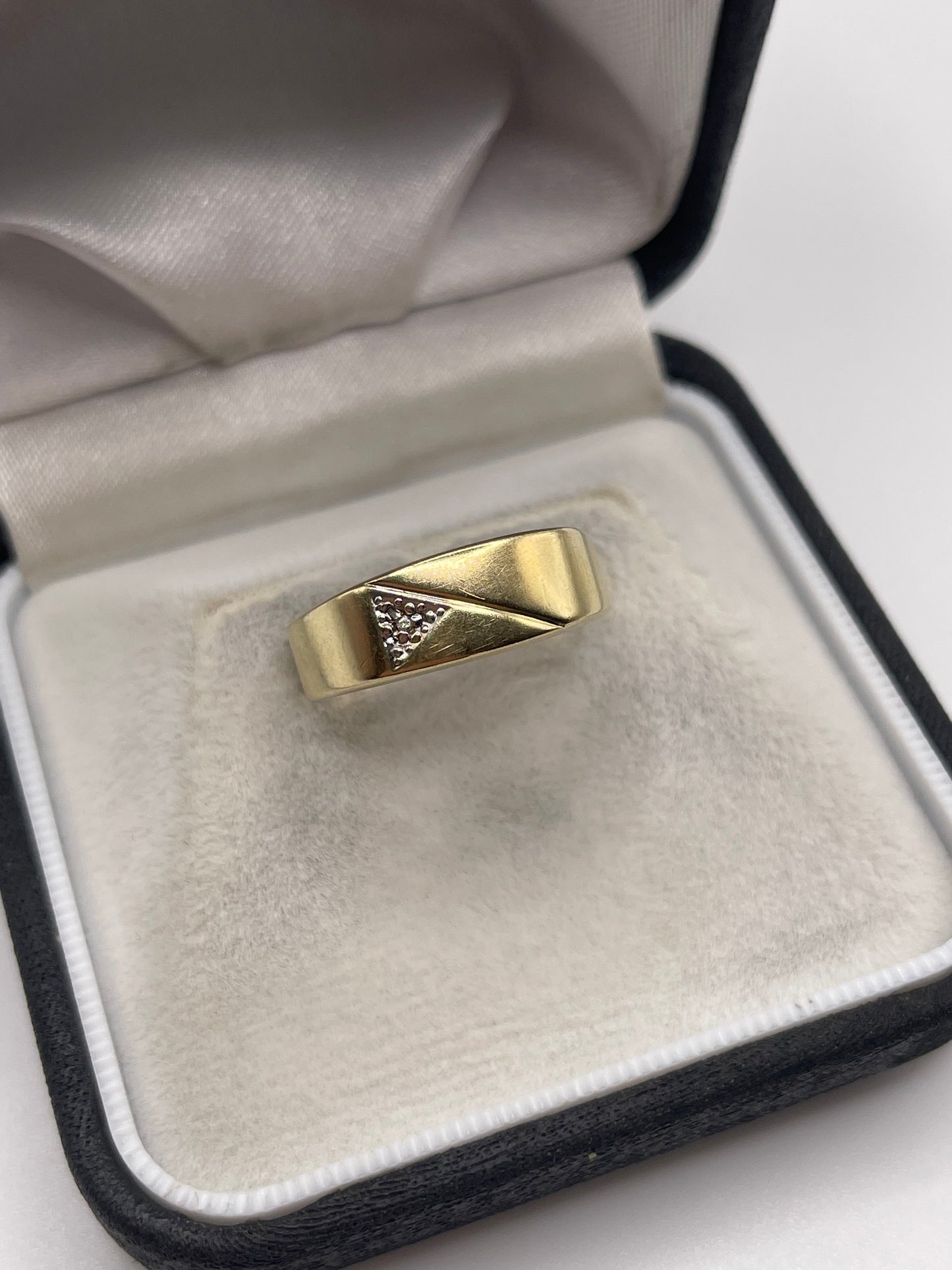 9ct gold diamond signet ring