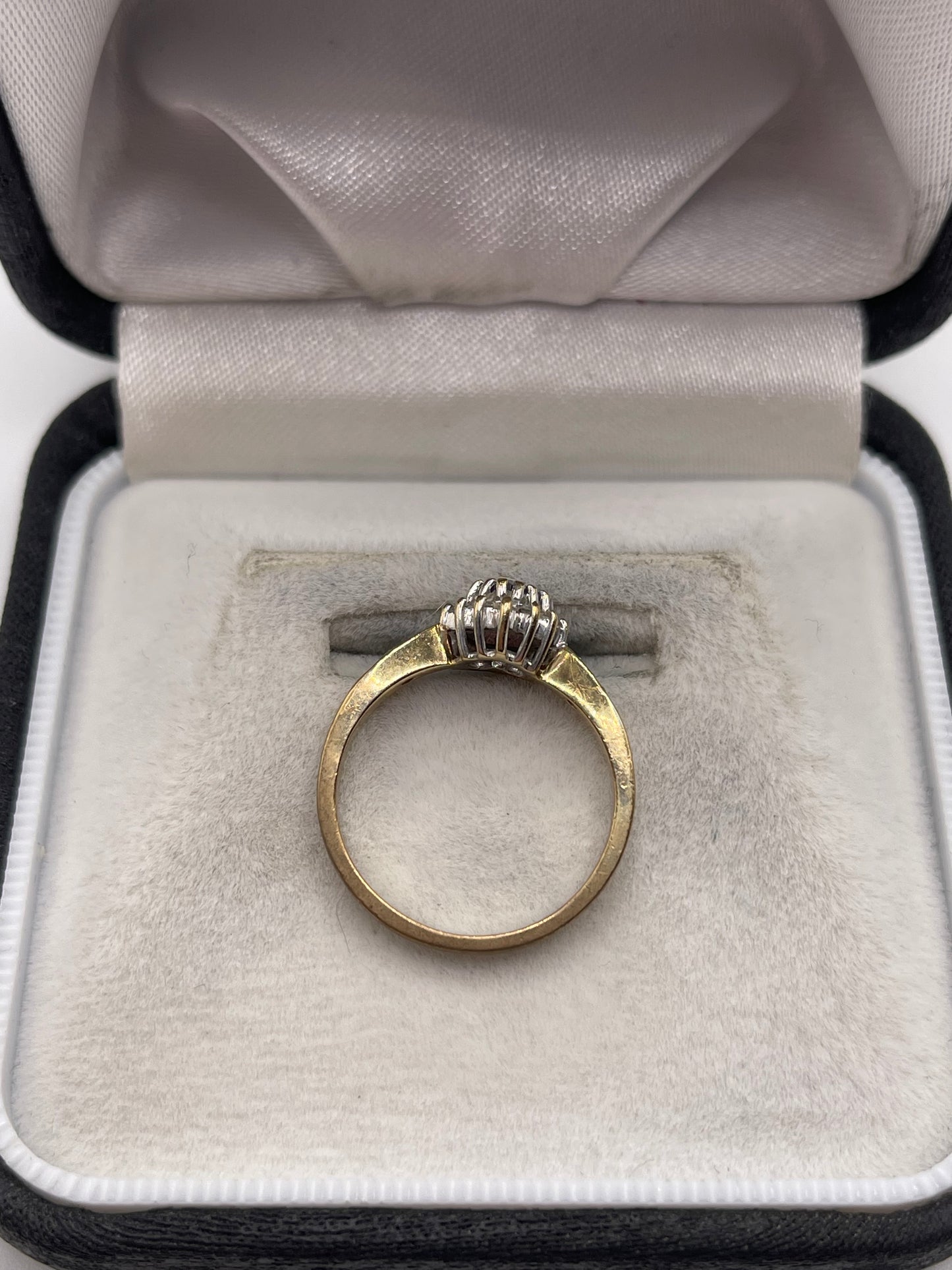 9ct gold amethyst and diamond ring