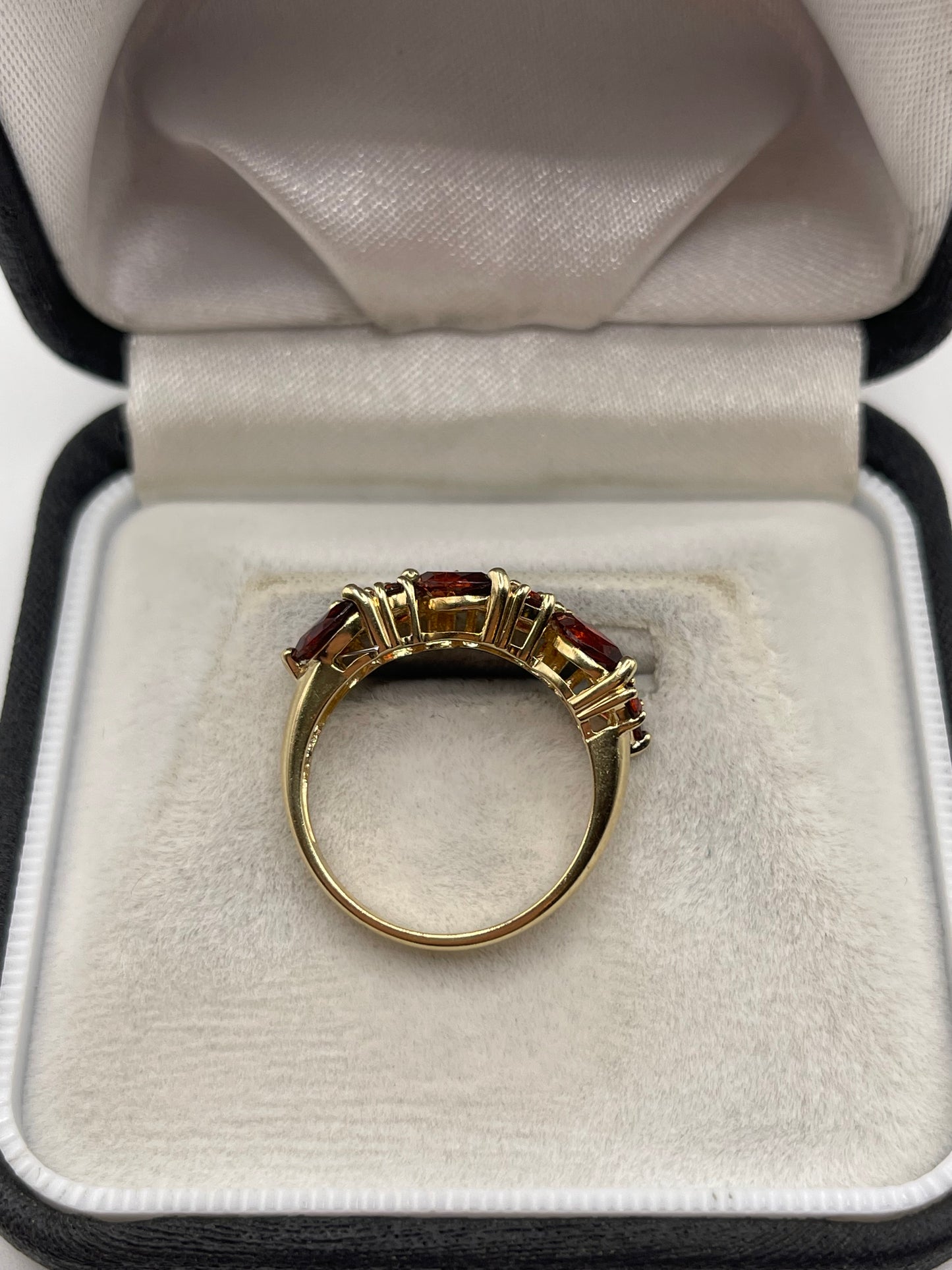 9ct gold garnet cluster ring