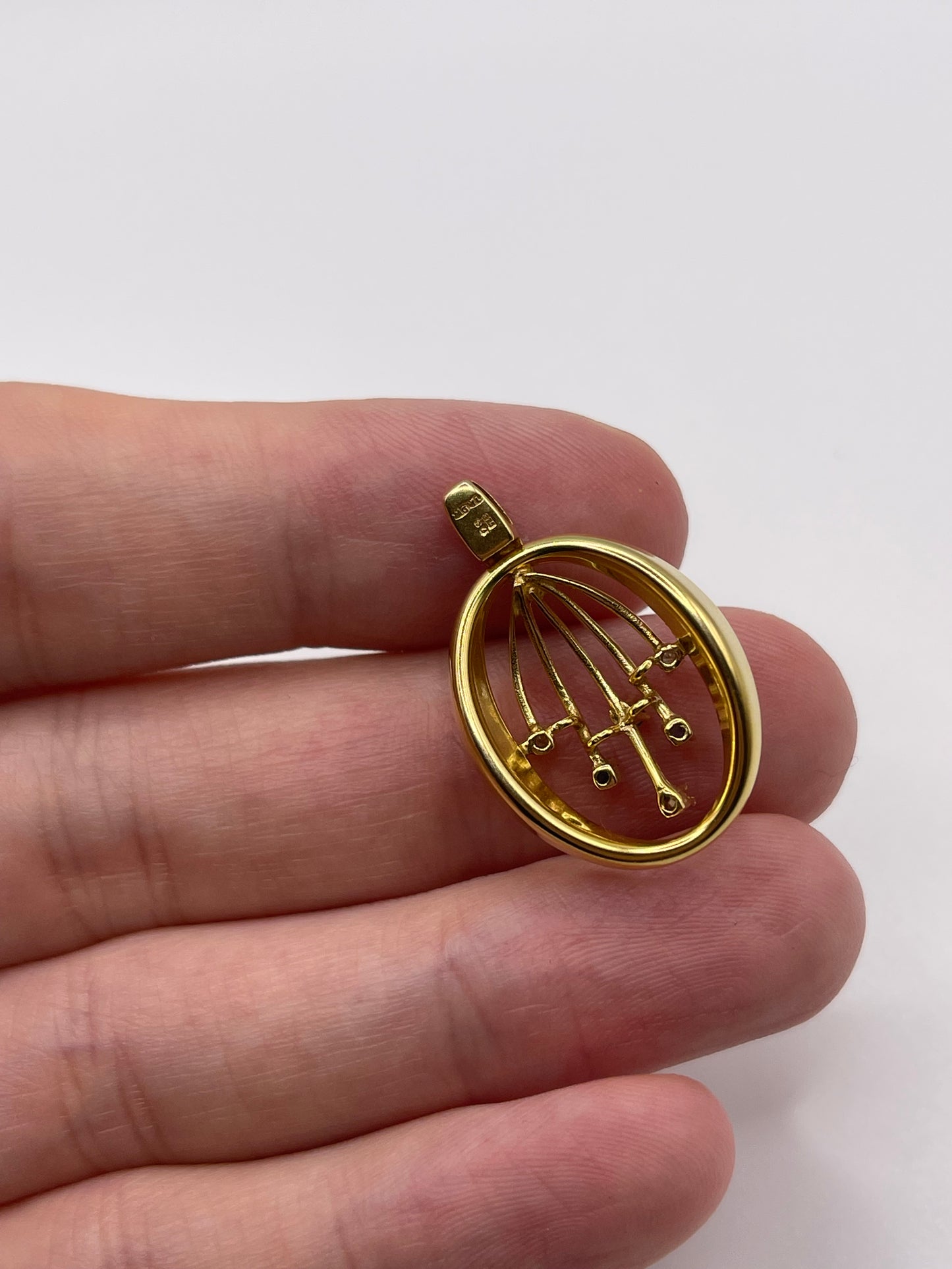 9ct gold sapphire and diamond pendant