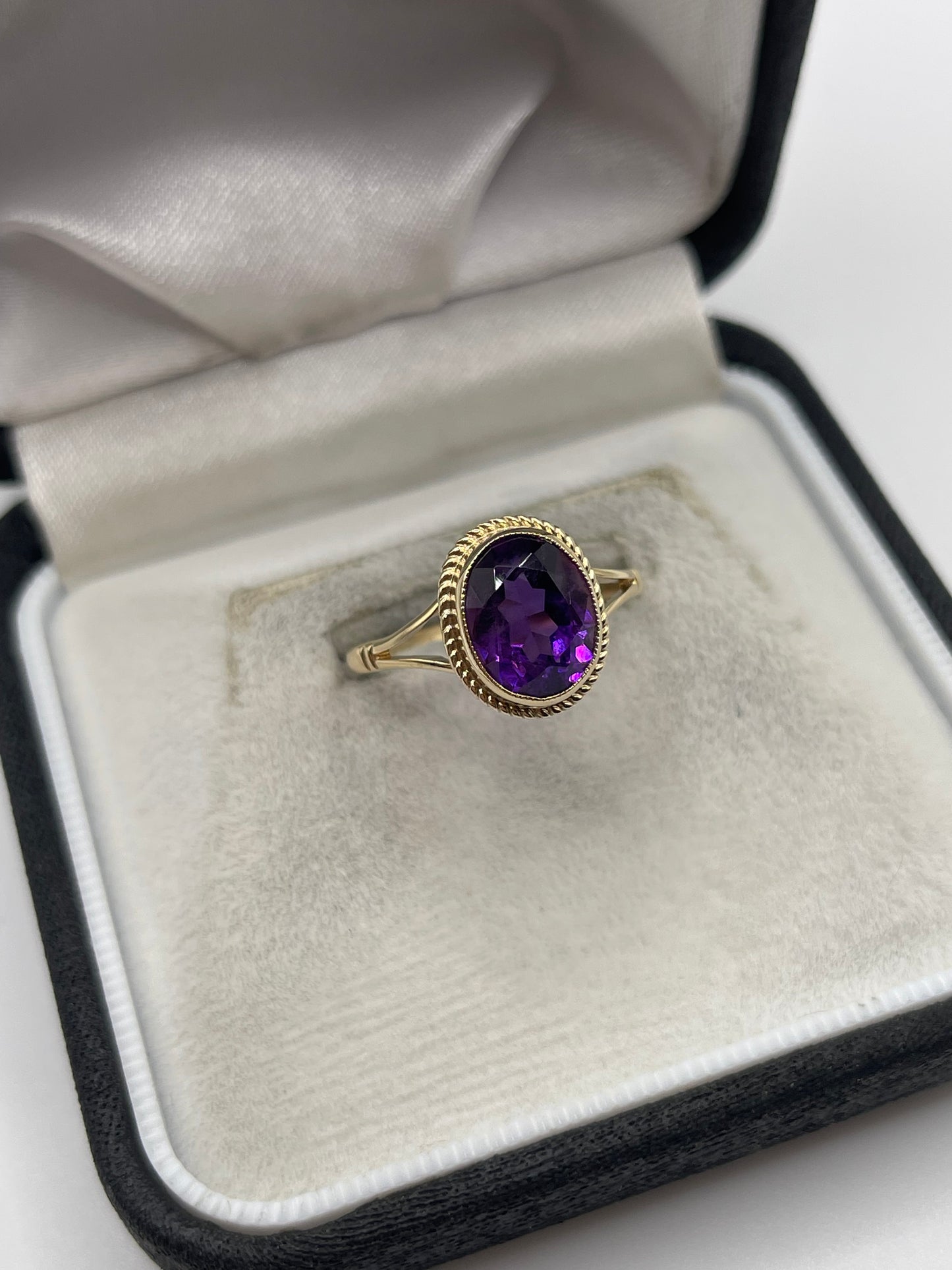 9ct gold amethyst ring