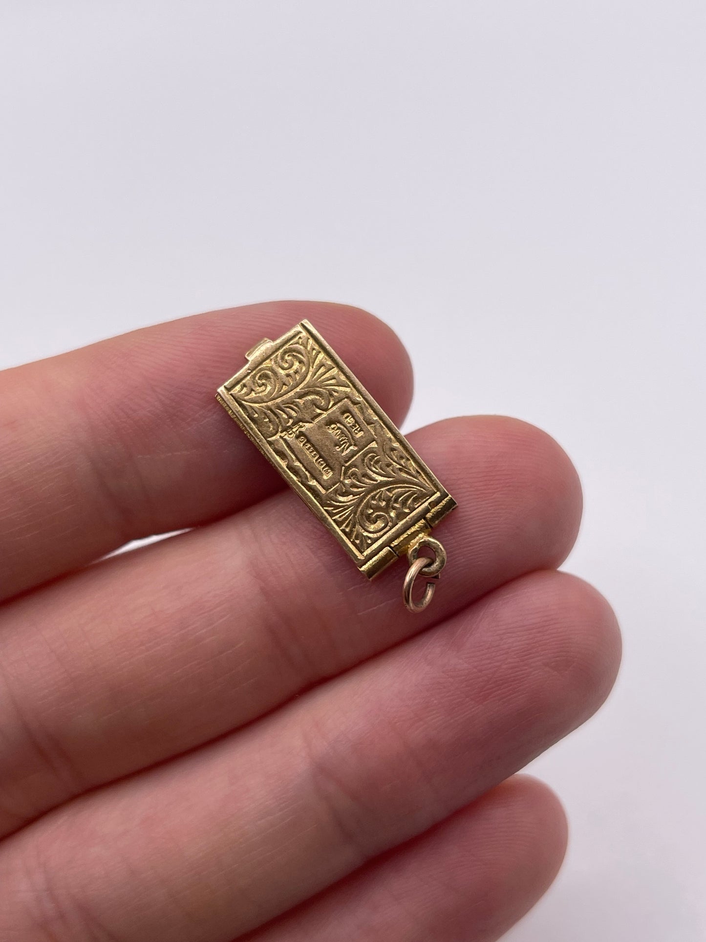 9ct gold cheque book charm