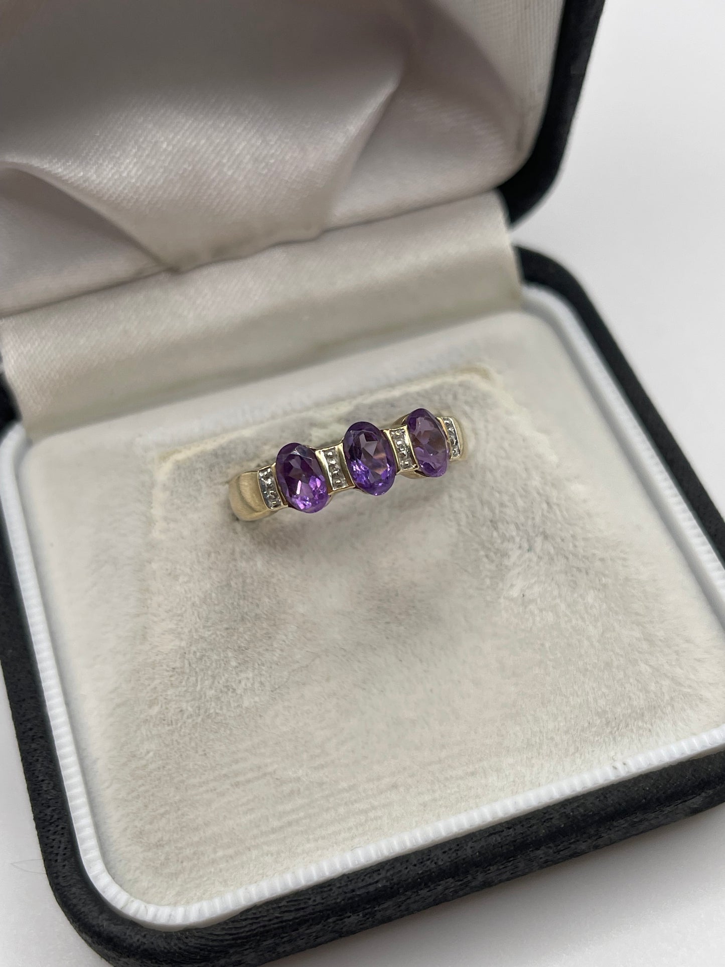9ct gold amethyst and diamond ring