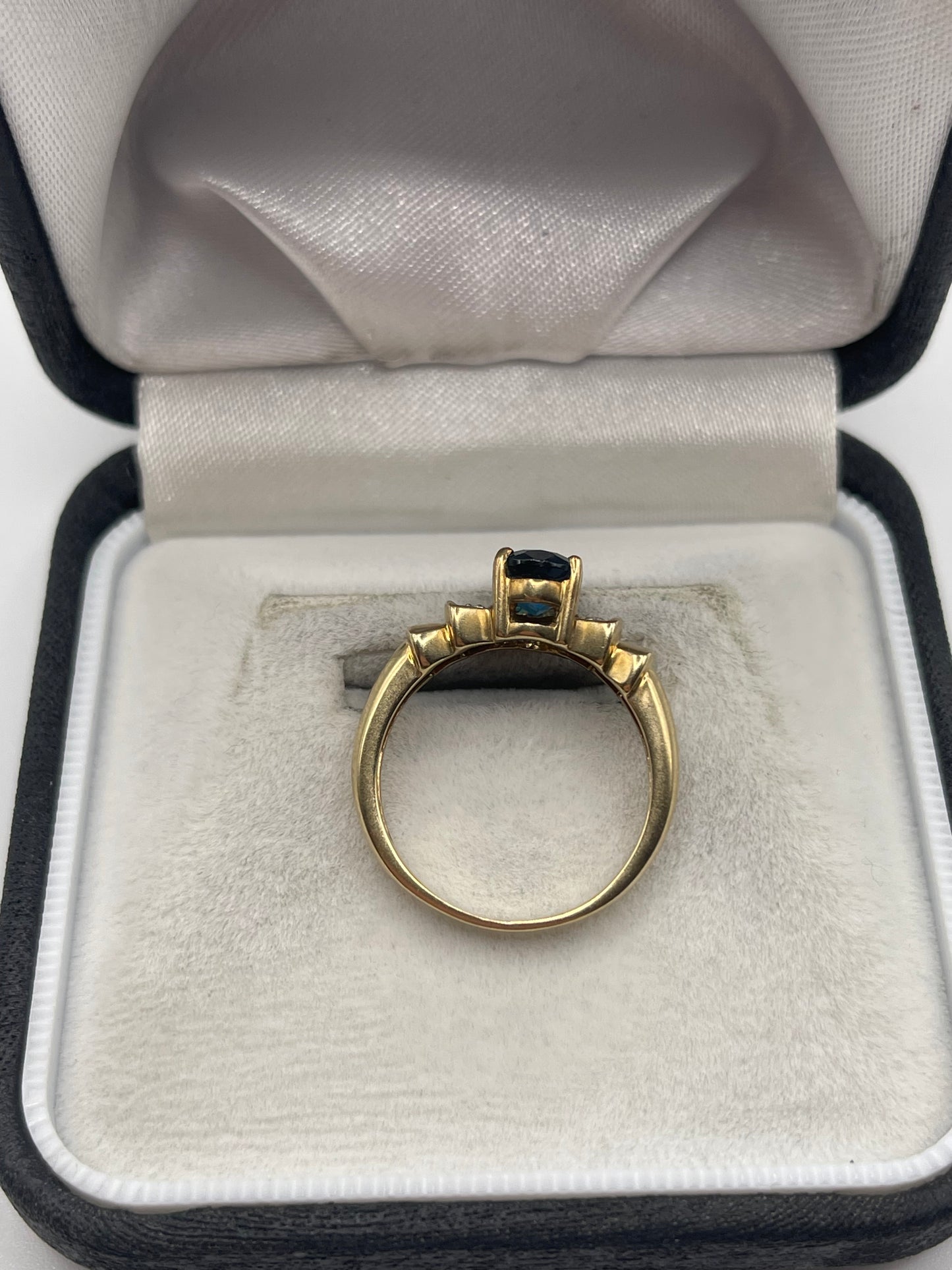 9ct gold topaz and diamond ring