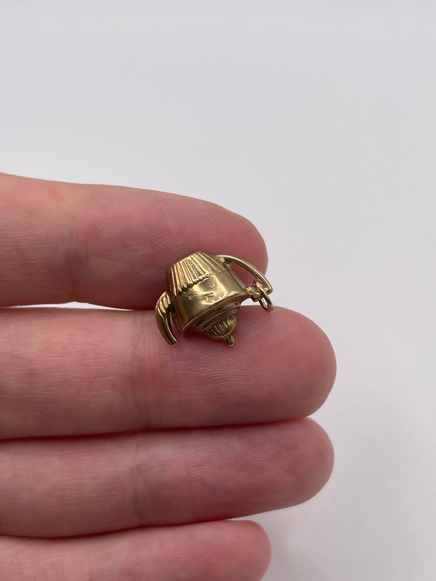 9ct gold teapot charm