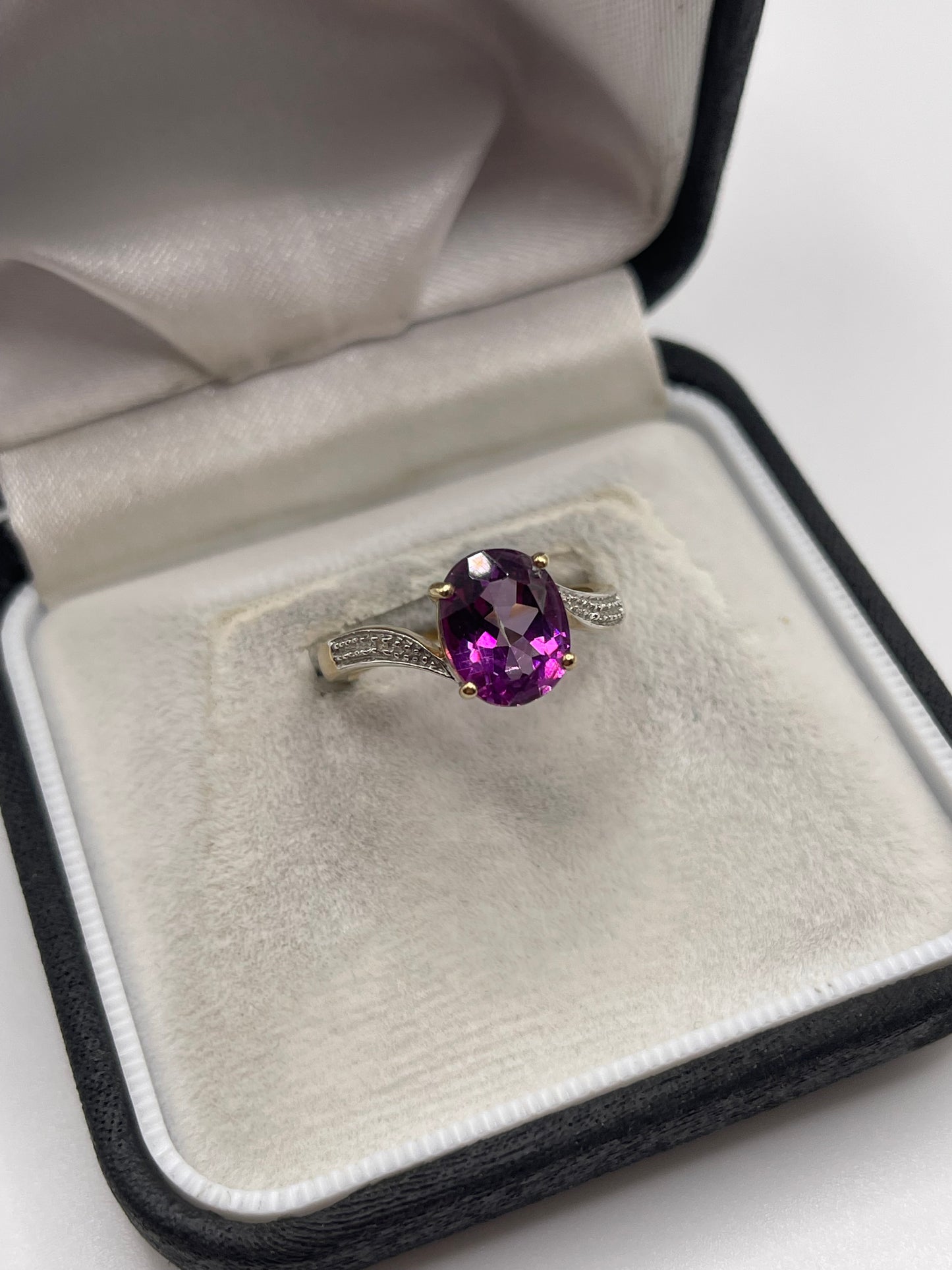 9ct gold topaz and diamond ring
