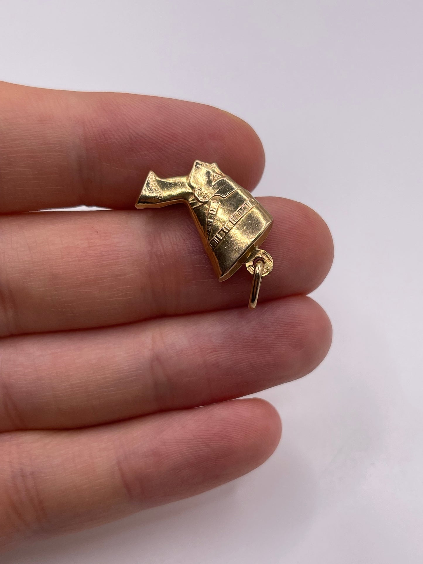 9ct gold queen Nefertiti charm
