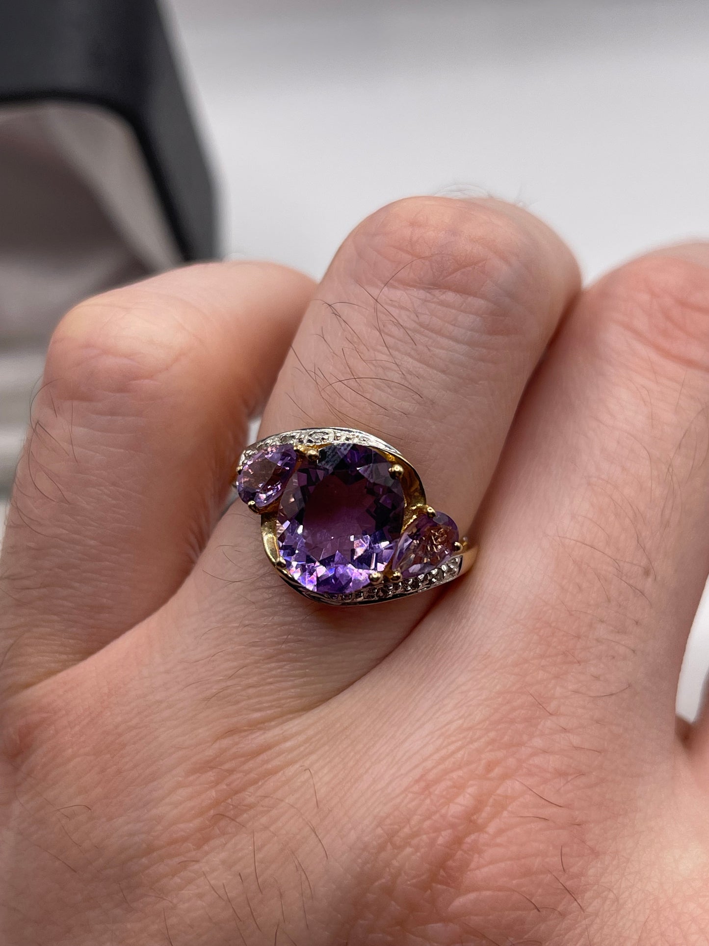 9ct gold amethyst and diamond ring