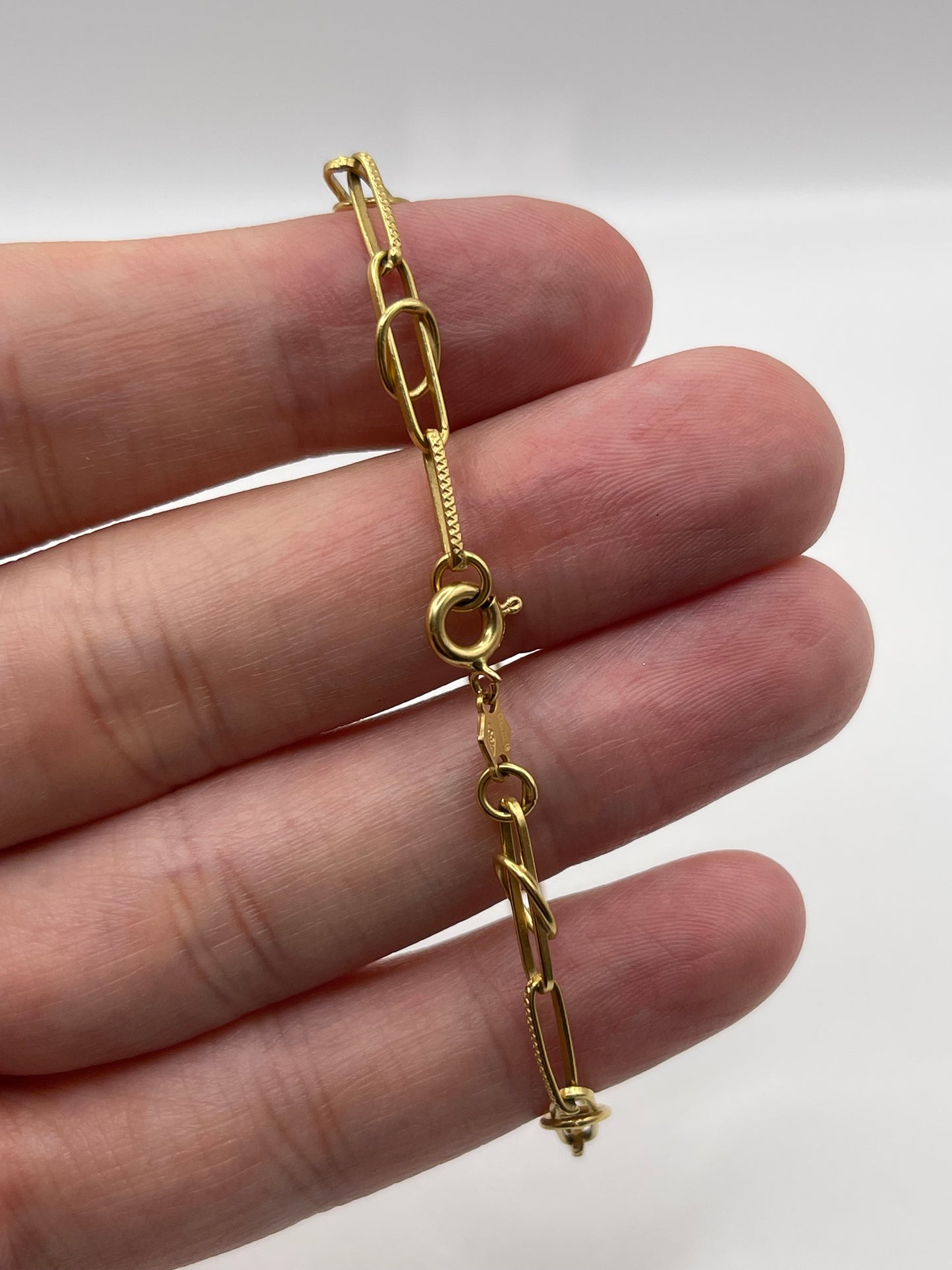 18ct gold bracelet