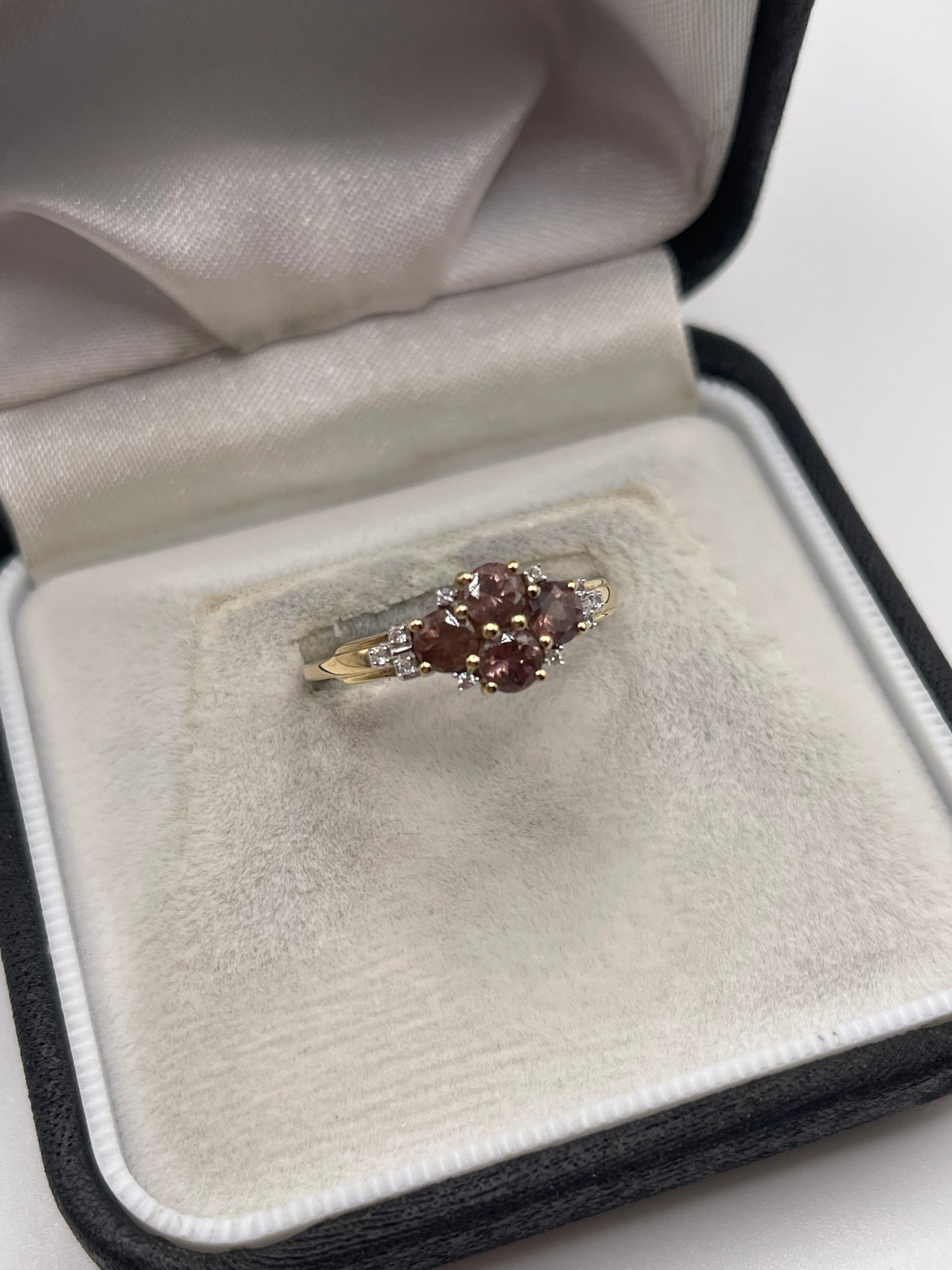 9ct gold quartz and zircon ring