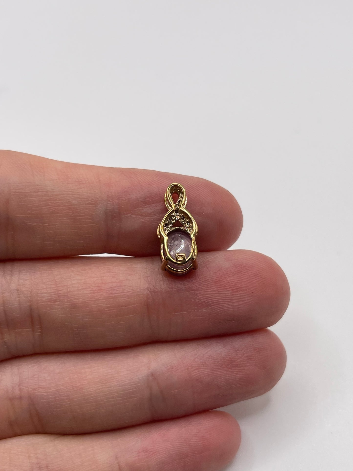 9ct gold star ruby and diamond pendant