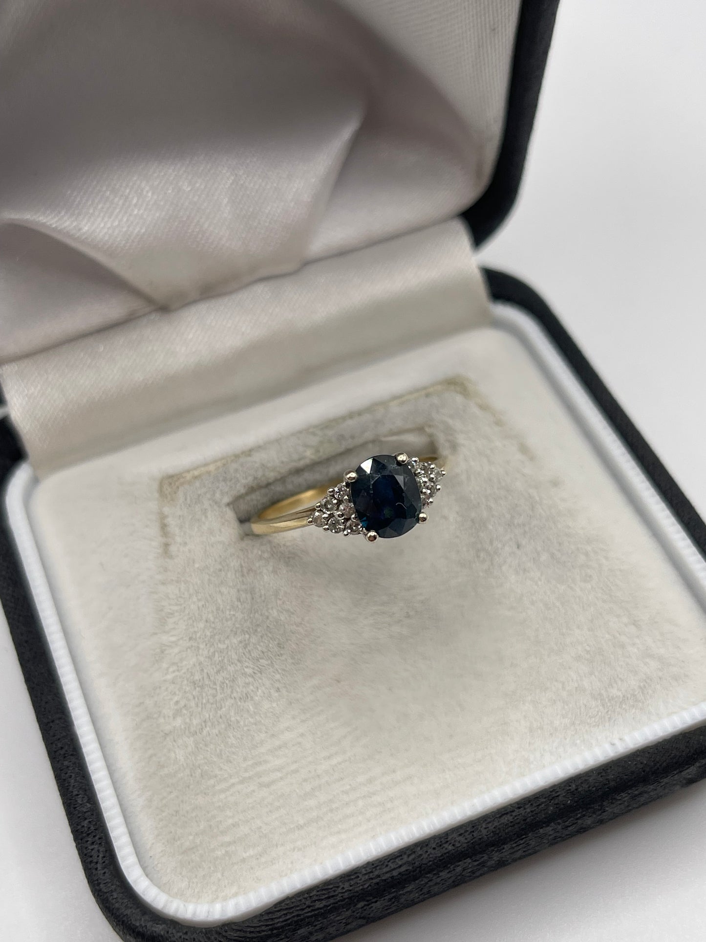 9ct gold sapphire and diamond ring