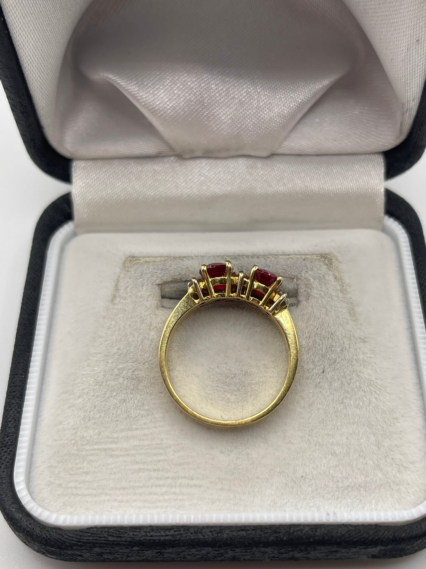 18ct gold ruby and diamond ring