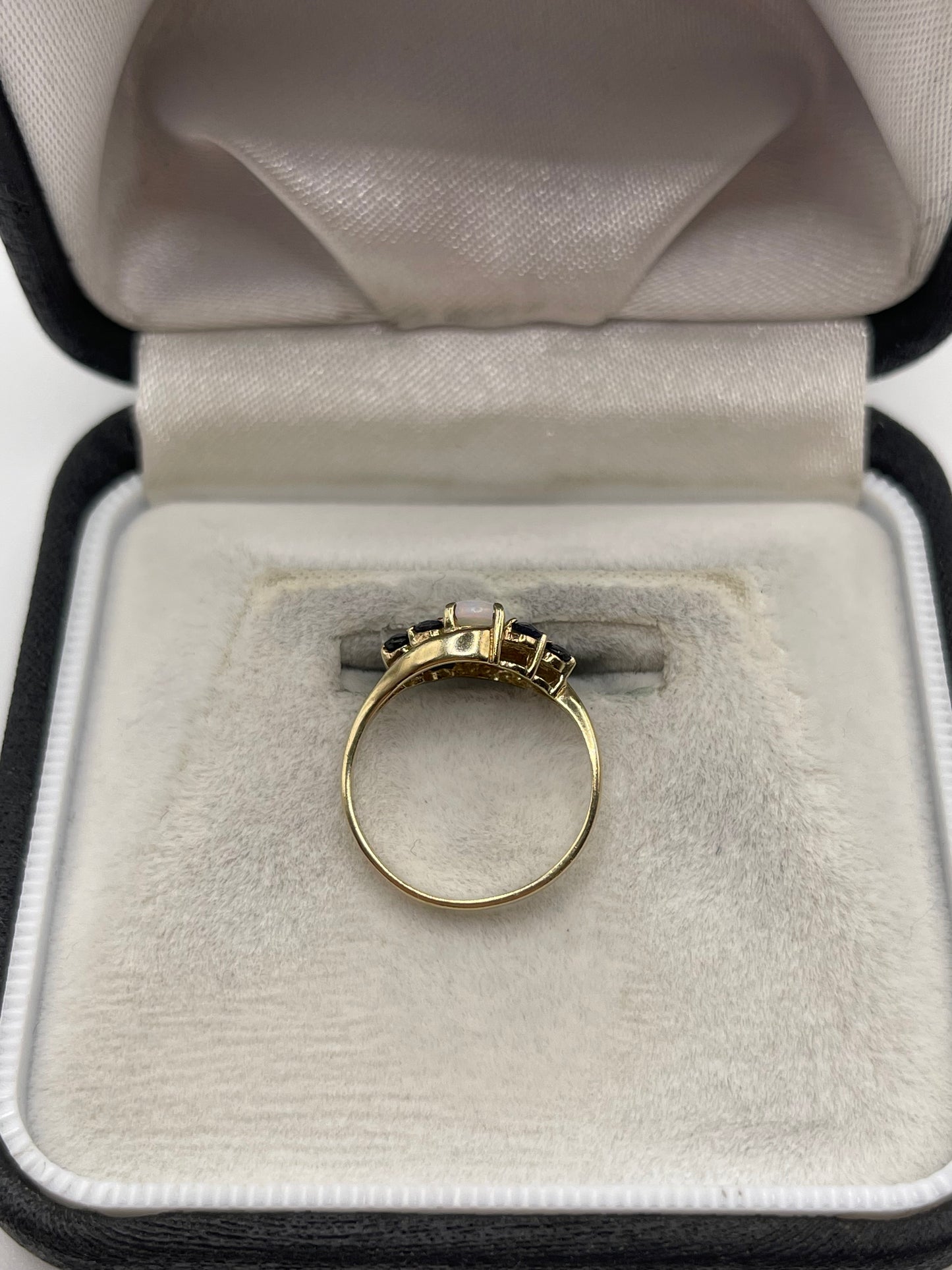 9ct gold opal and sapphire ring