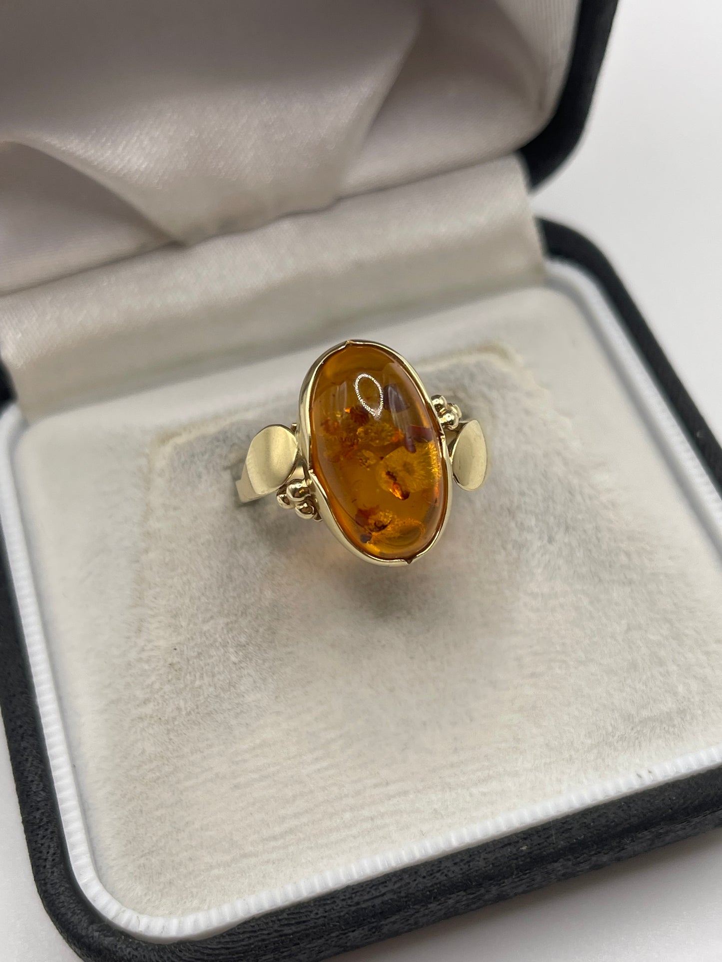 14ct gold amber ring
