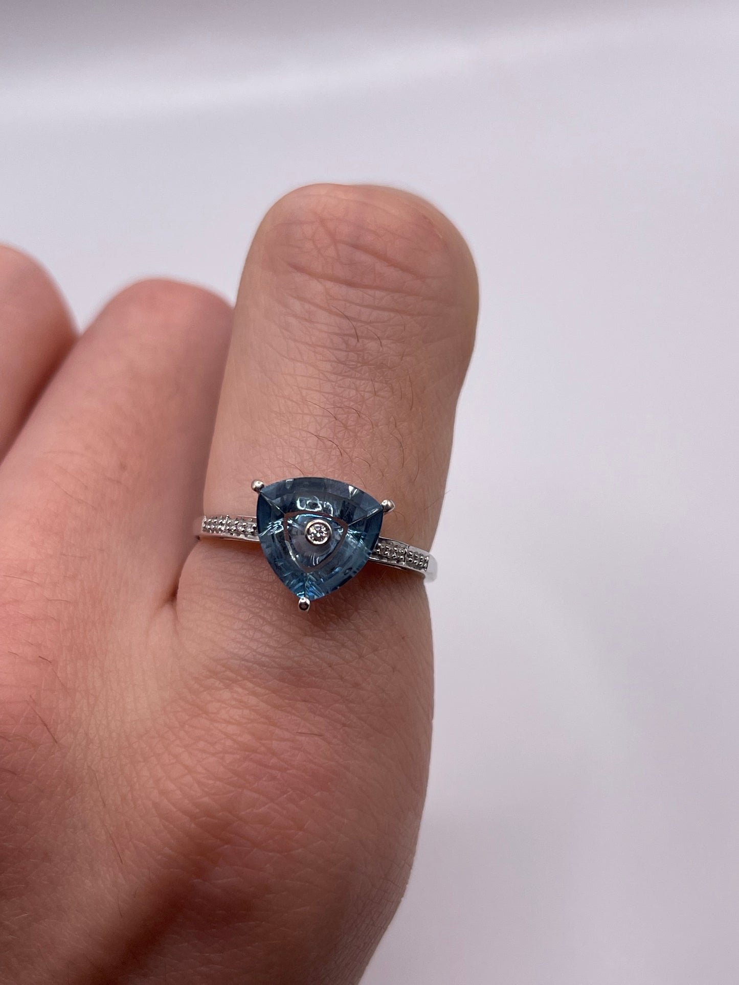 Glenn Lehrer 9ct white gold topaz and diamond ring
