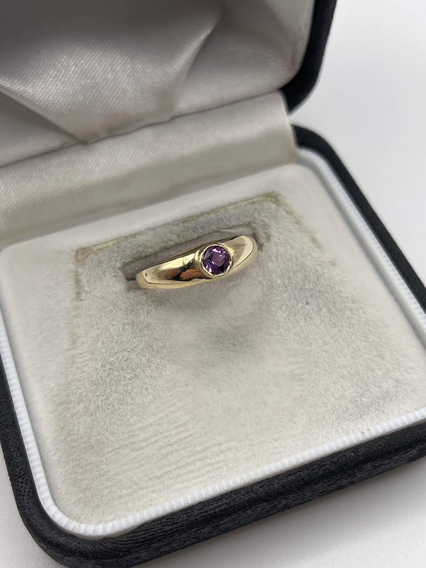 9ct gold amethyst gypsy ring