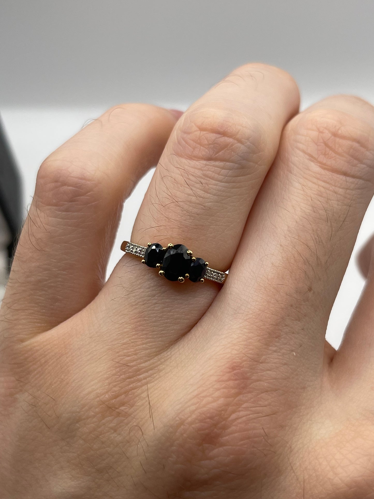 9ct gold sapphire and diamond ring