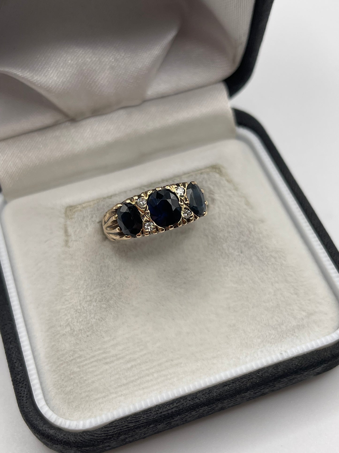 9ct gold sapphire and diamond ring