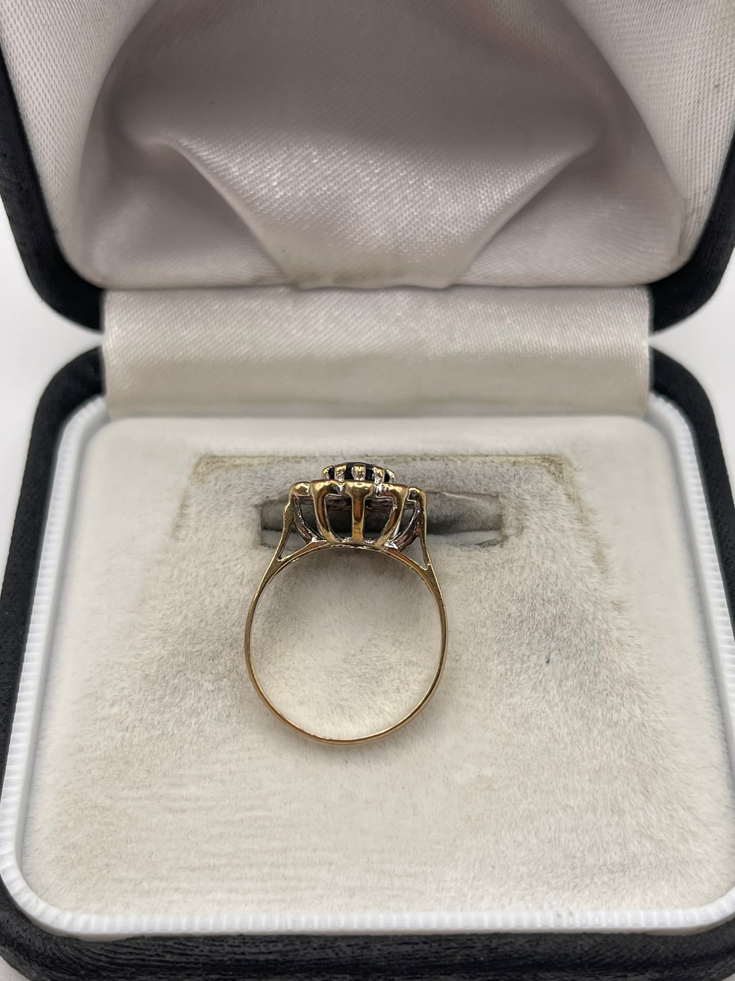 9ct gold sapphire and diamond ring