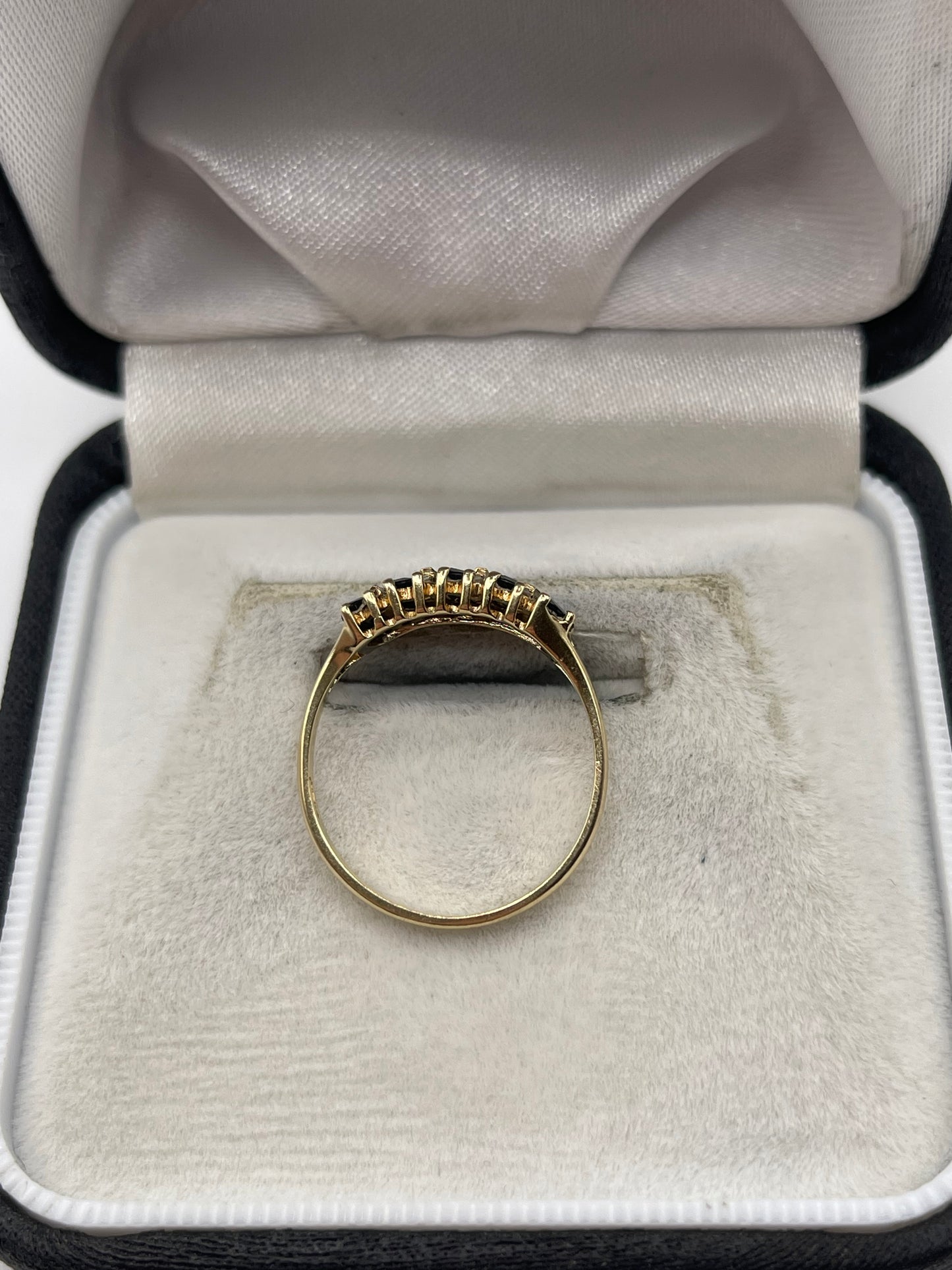 9ct gold sapphire and diamond ring