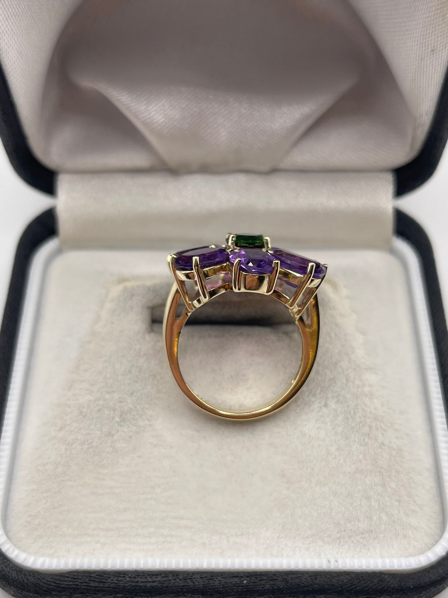 9ct gold diopside and amethyst ring